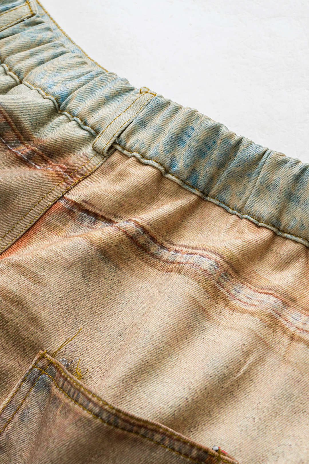 Abstract print button pants pants