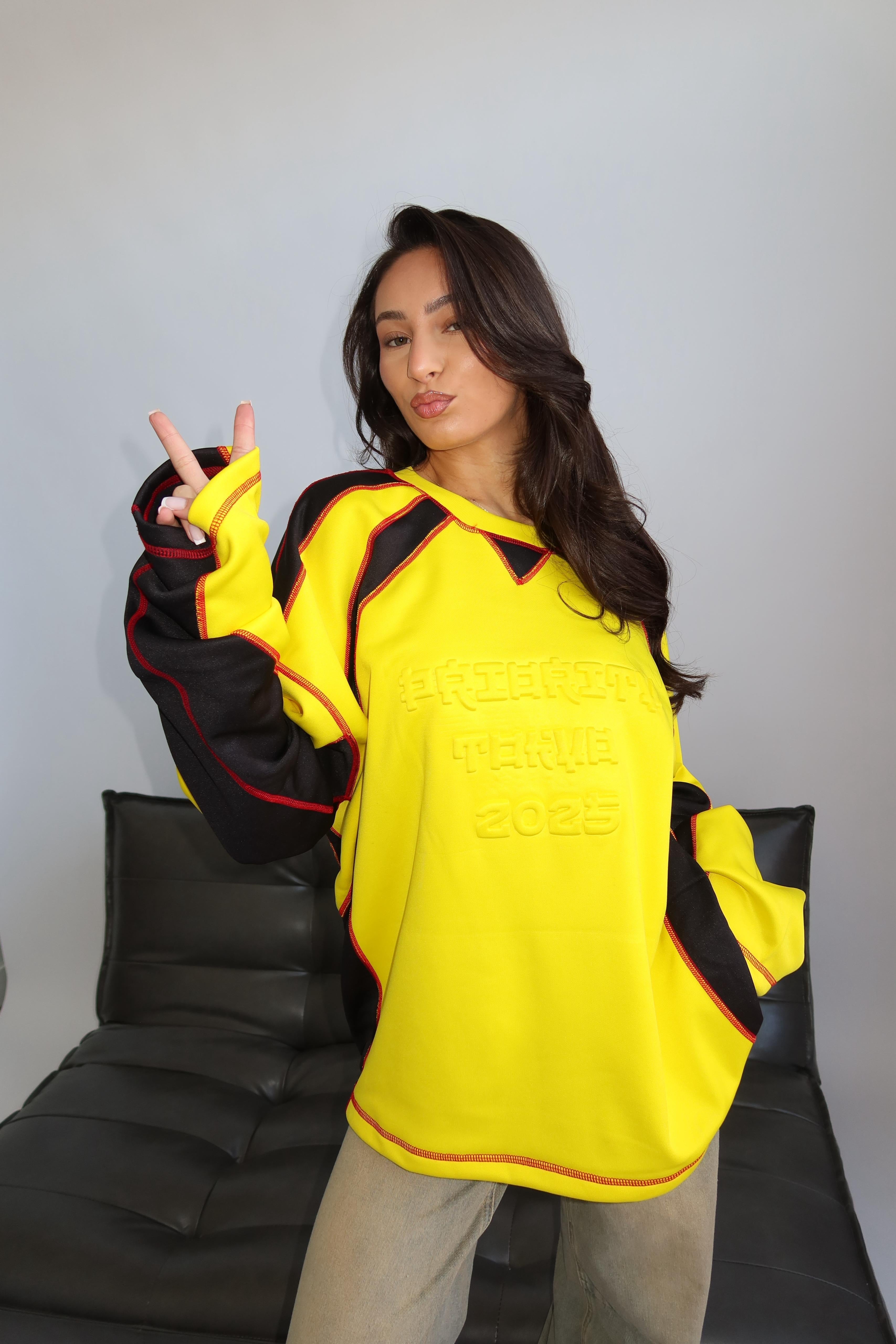 Women’s Premium Oversized Sweatshirt – Statement Comfort with a Modern Edge