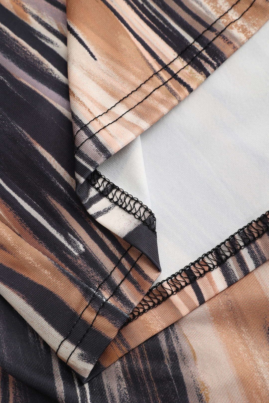 Abstract Contrast Print Button Ruched Long-Sleeve Midi Dress