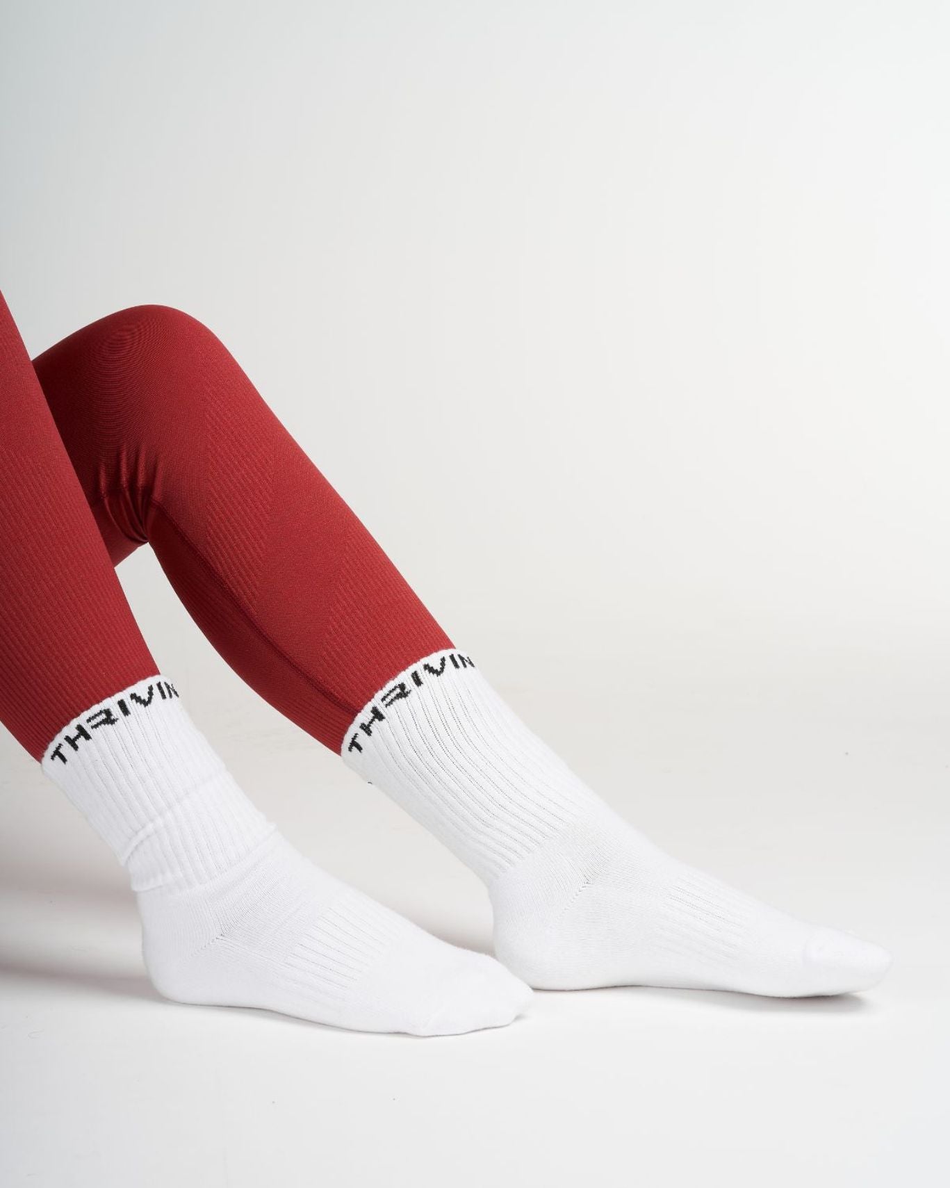 THRIVIN Silk Socks Long "White"