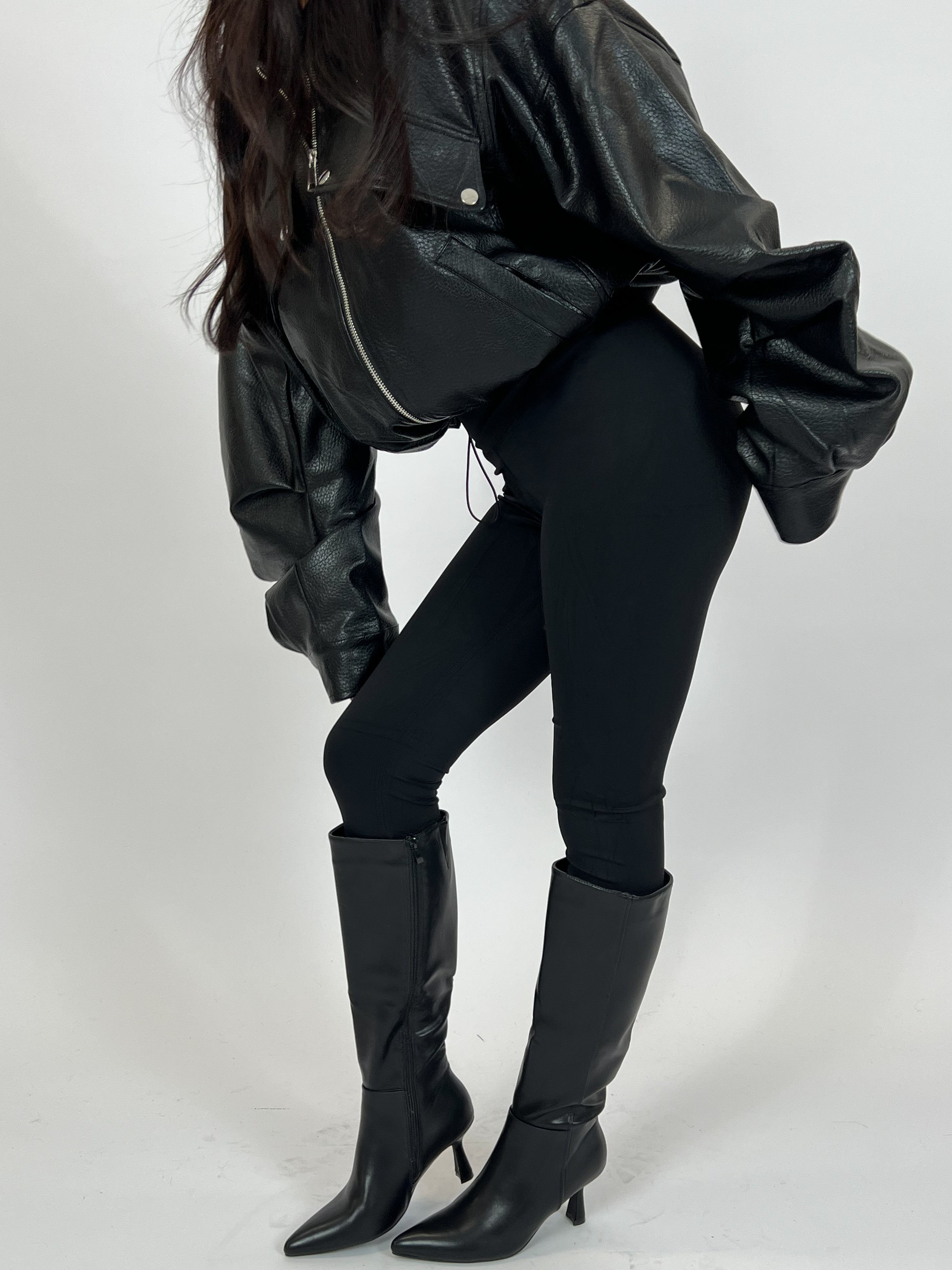 Elysia Sculpted Black Leggings – High-Stretch, Body-Hugging Fit