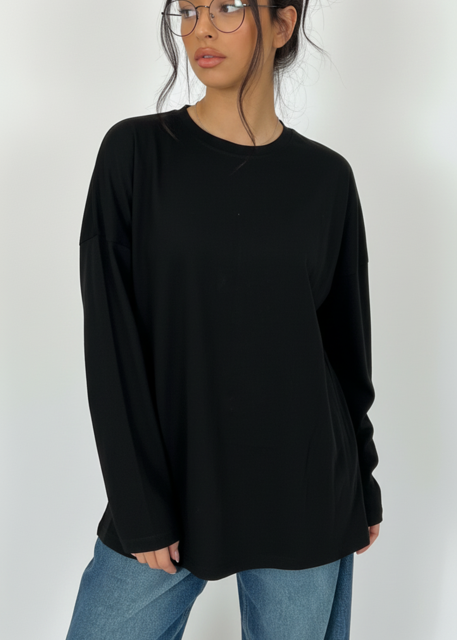 Women’s Oversized Black Long-Sleeve Top – Effortlessly Relaxed & Comfortable Fit
