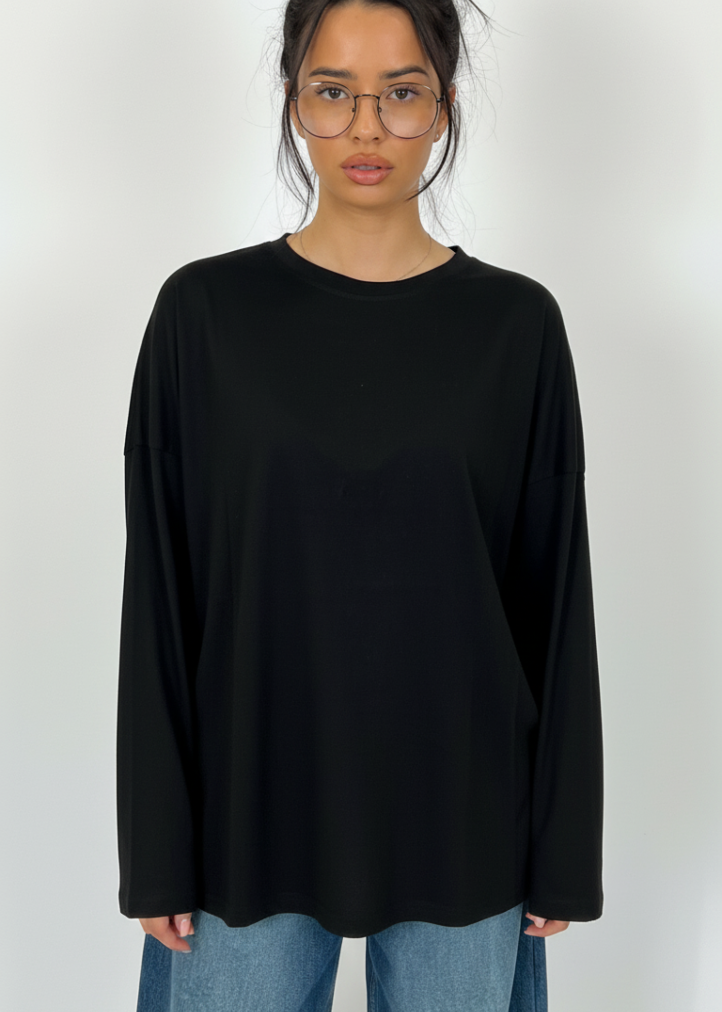 Women’s Oversized Black Long-Sleeve Top – Effortlessly Relaxed & Comfortable Fit