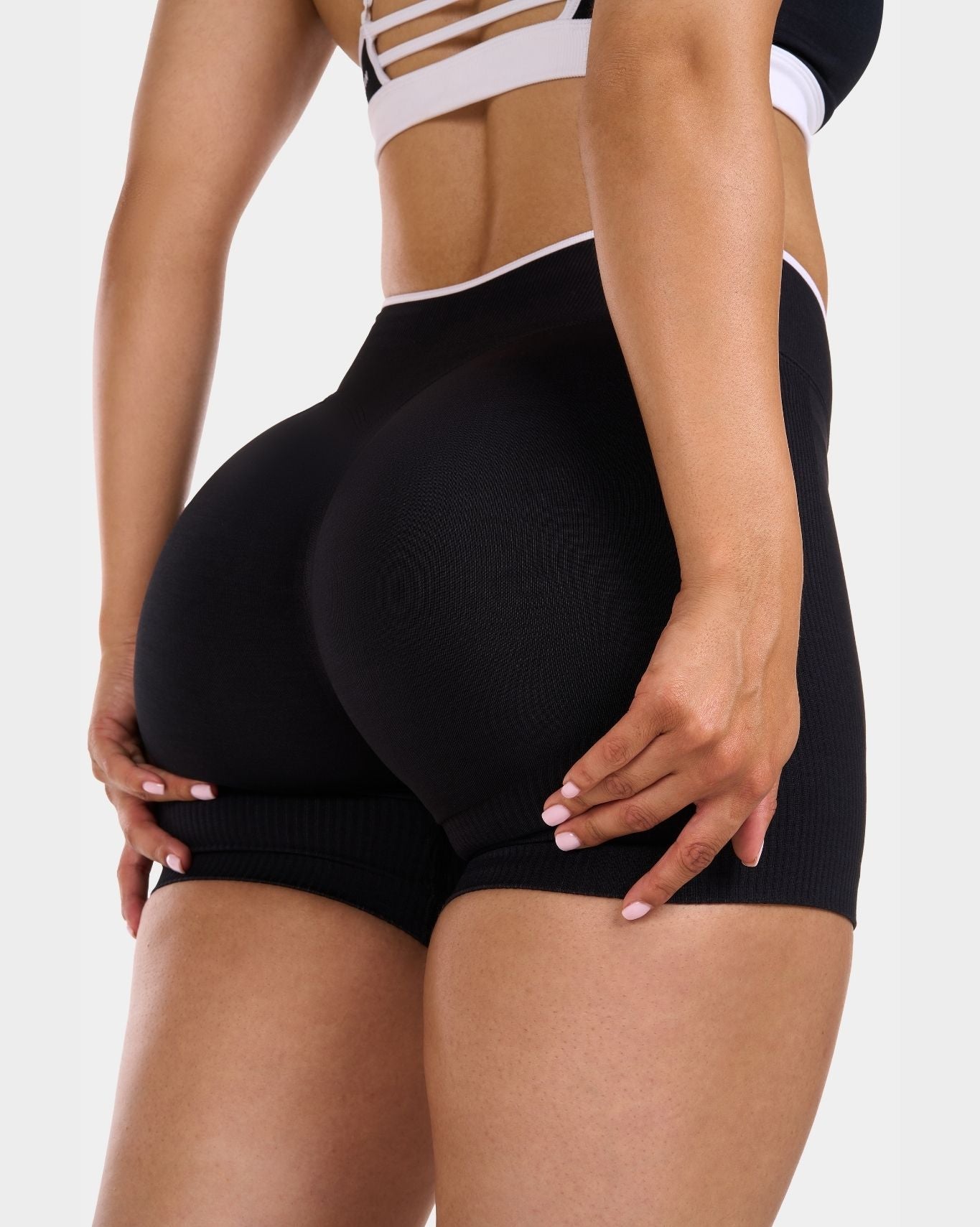 Rewind V-Edge Shorts | Black Noir