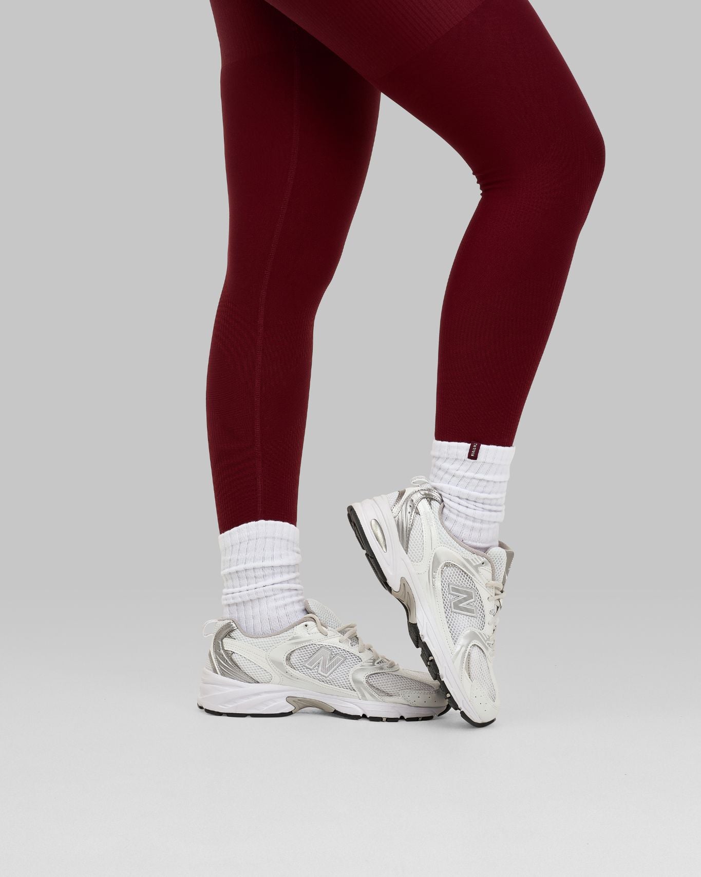 THRIVIN Ruffle Socks Long "White"