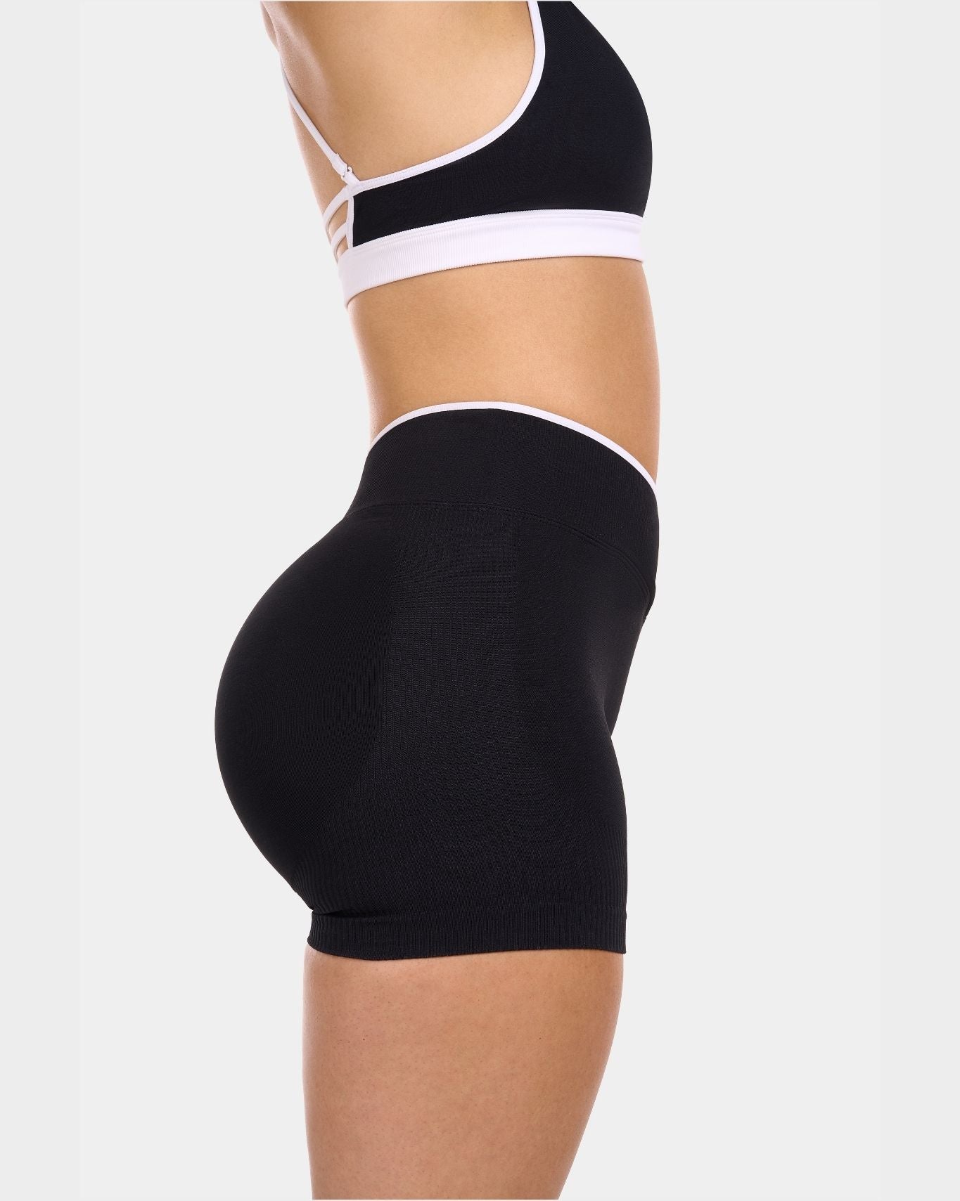 Rewind V-Edge Shorts | Black Noir