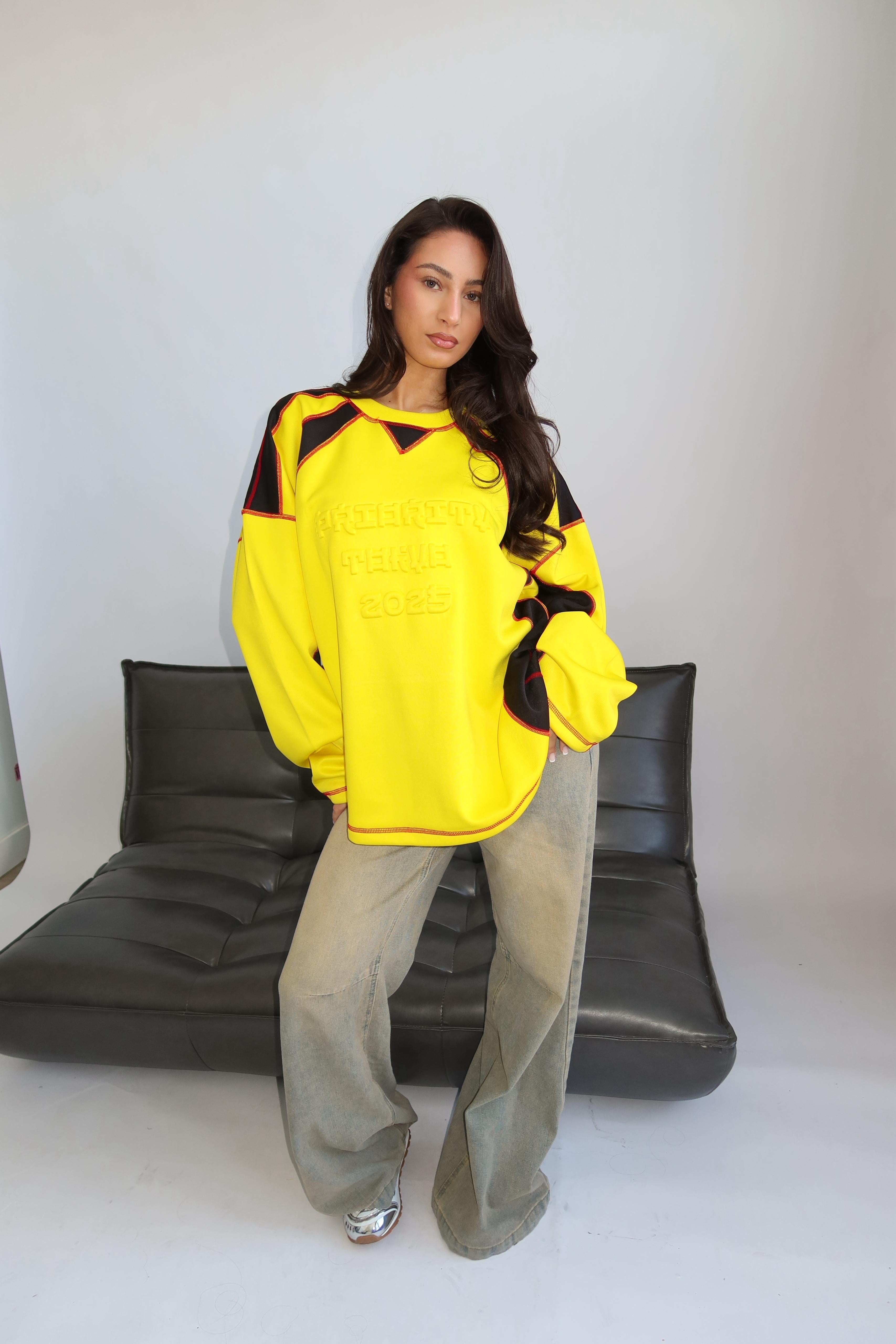 Women’s Premium Oversized Sweatshirt – Statement Comfort with a Modern Edge