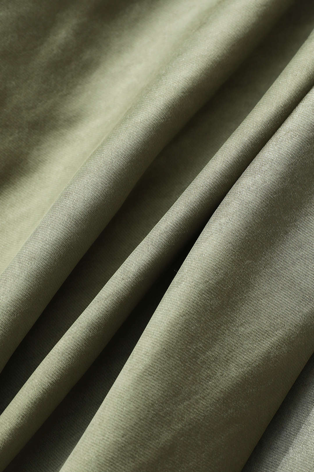 Decorative skirt with asymmetric hem and split button