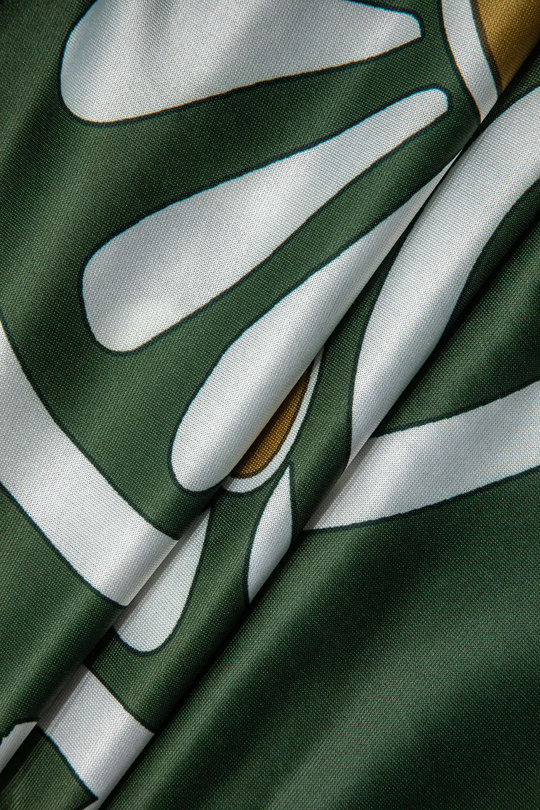 Broek met wijde pijpen en trekkoord met abstracte print