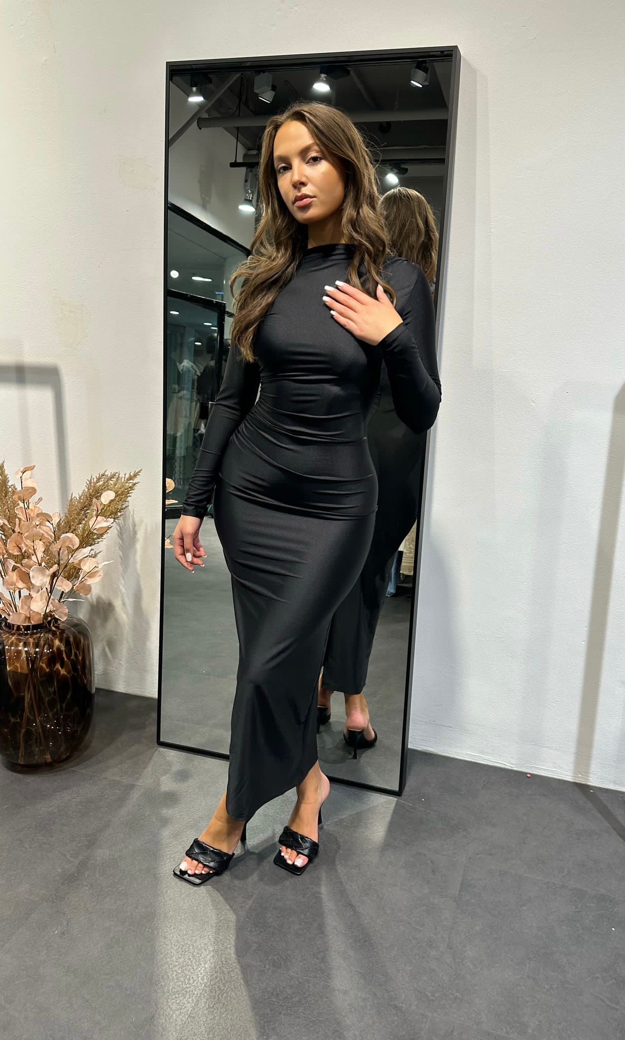 SUPER SNATCH STRETCH DRESS BLACK