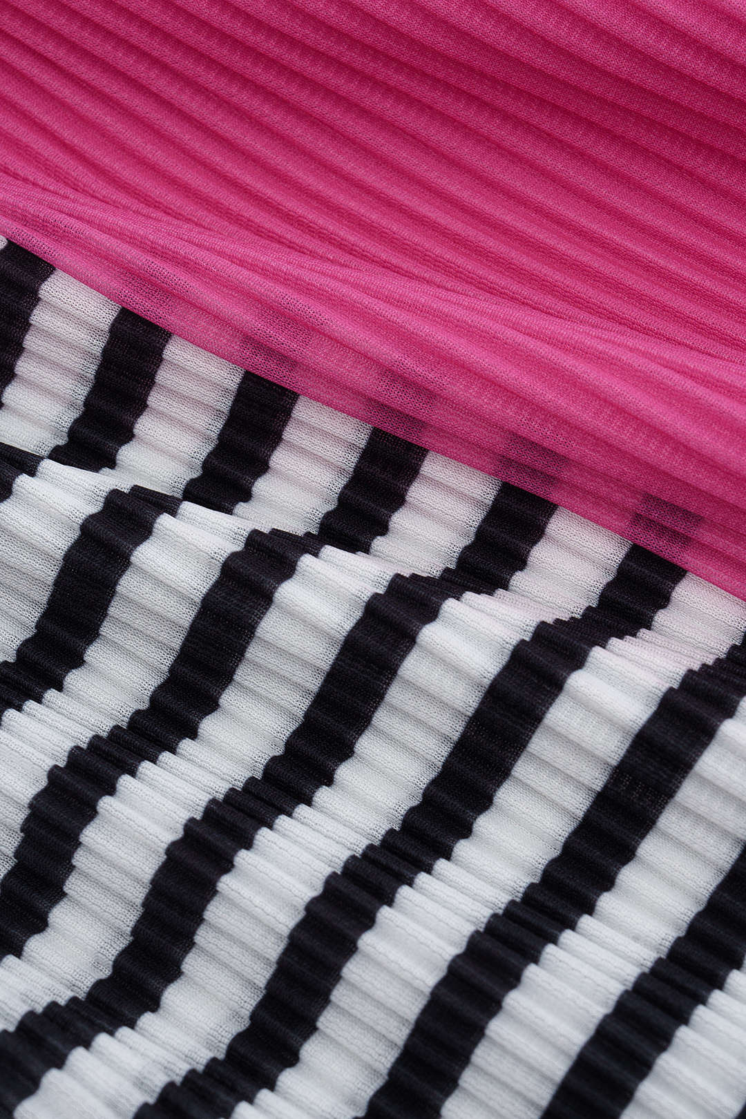 Summary Geometric Pattern Short Sleeve Top and Pleated Skirt Set