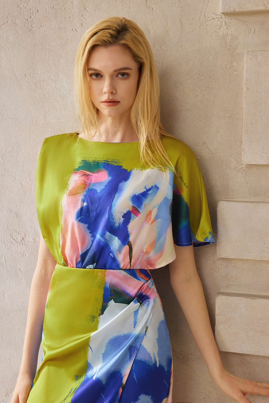 Abstract print satin asymmetric maxi dress with short sleeves