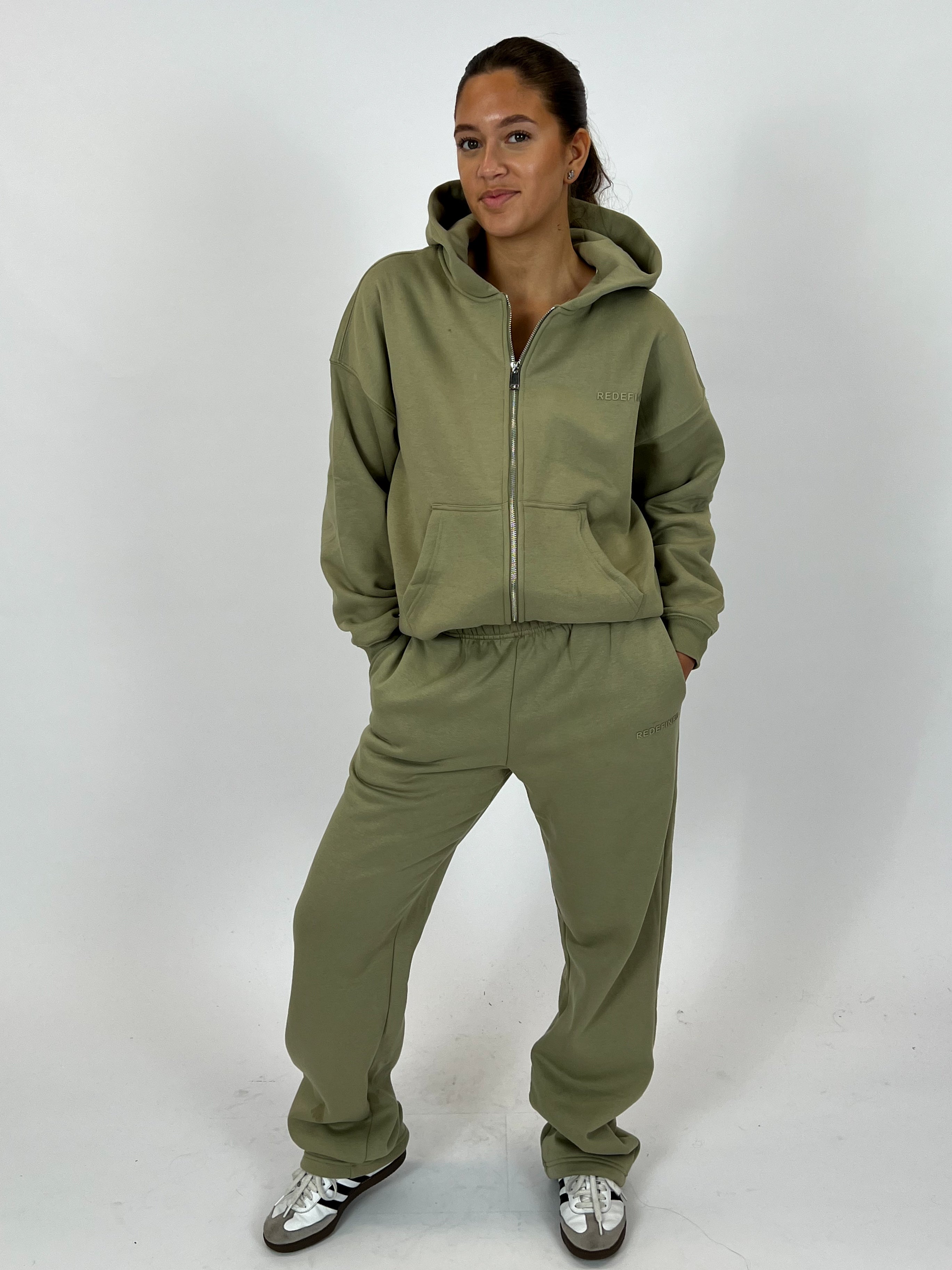 Redefined Wide Leg Jogger – Comfortable & Stylish Fit