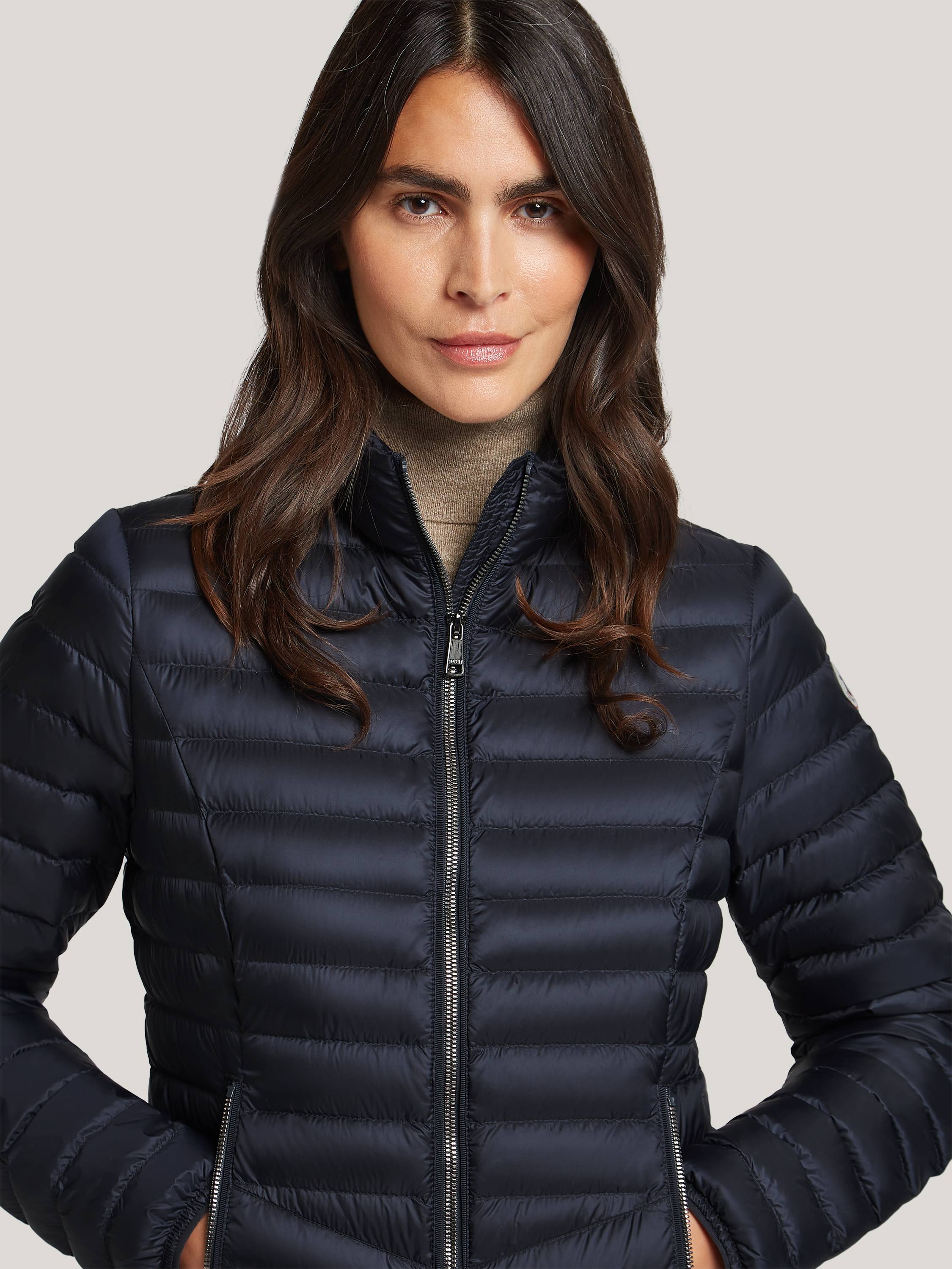 Lightweight Packable Jacket – Travel-Friendly & Versatile Outerwear