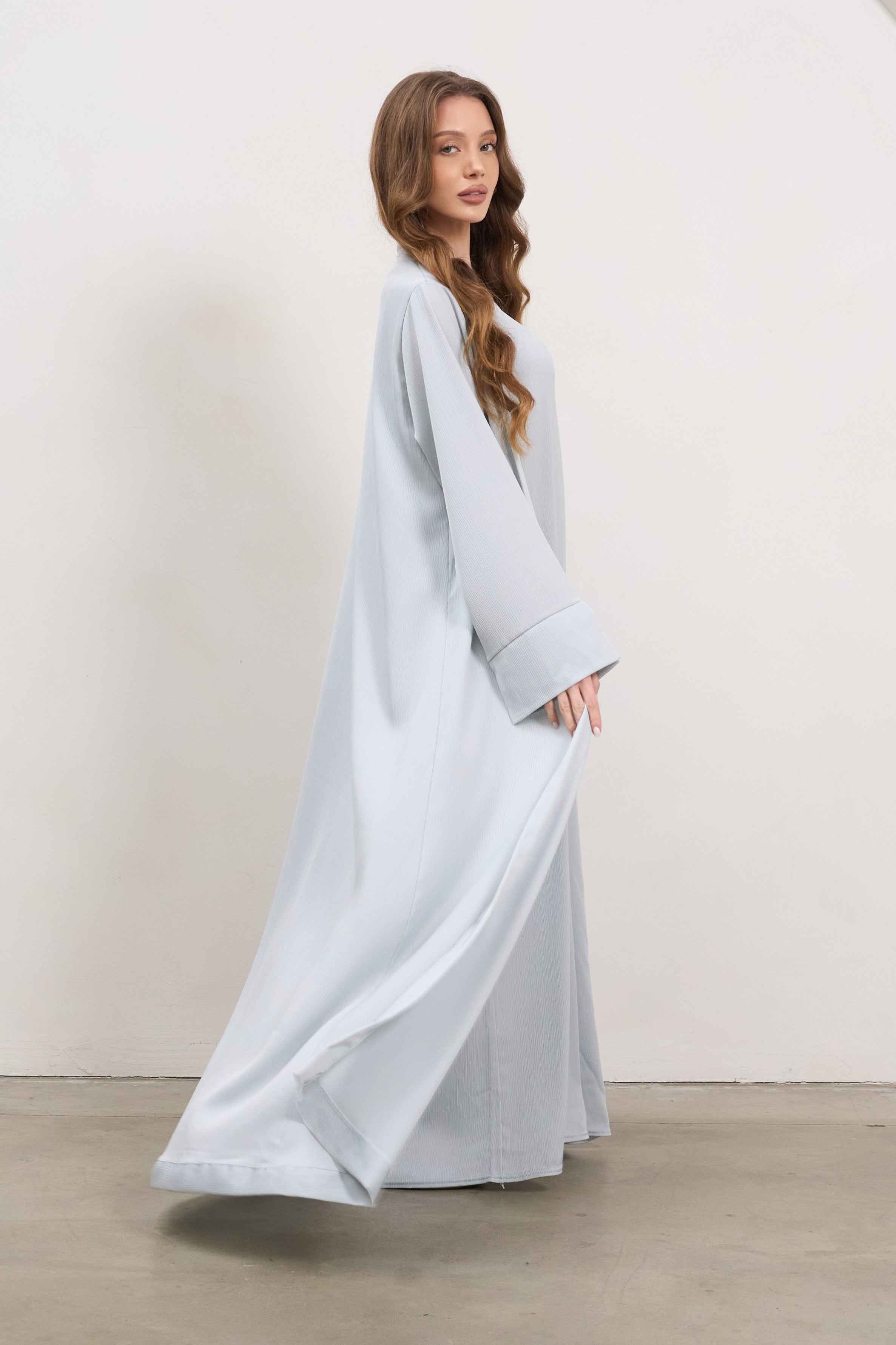 Classic Open Abaya Set – Two-Piece Modest Dress Ensemble