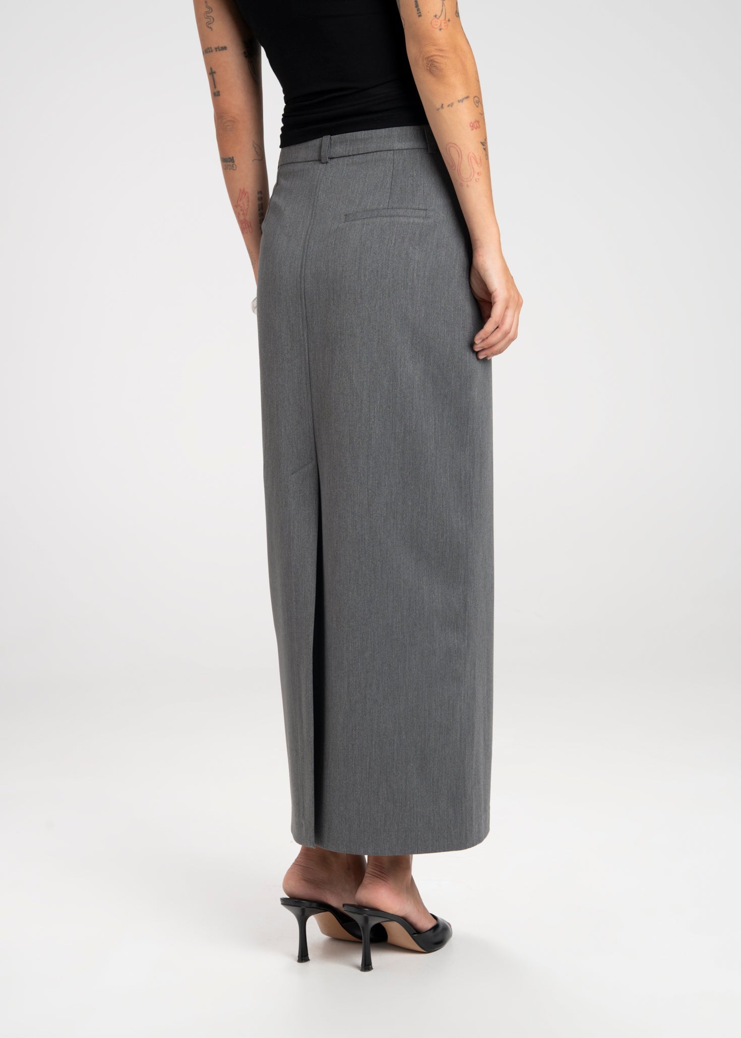 Women’s Structured Mid-Rise Tailored Skirt – Wrinkle-Resistant Straight Fit