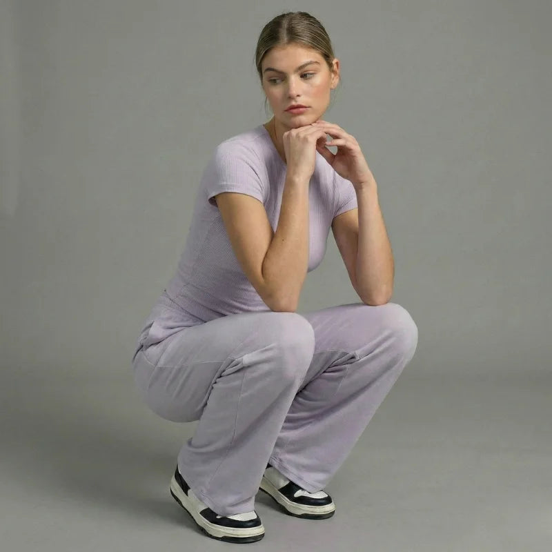 LEWAIR’s Lilac SoftTouch Lounge Set – Lightweight Matching Top & Wide-Leg Pants 2
