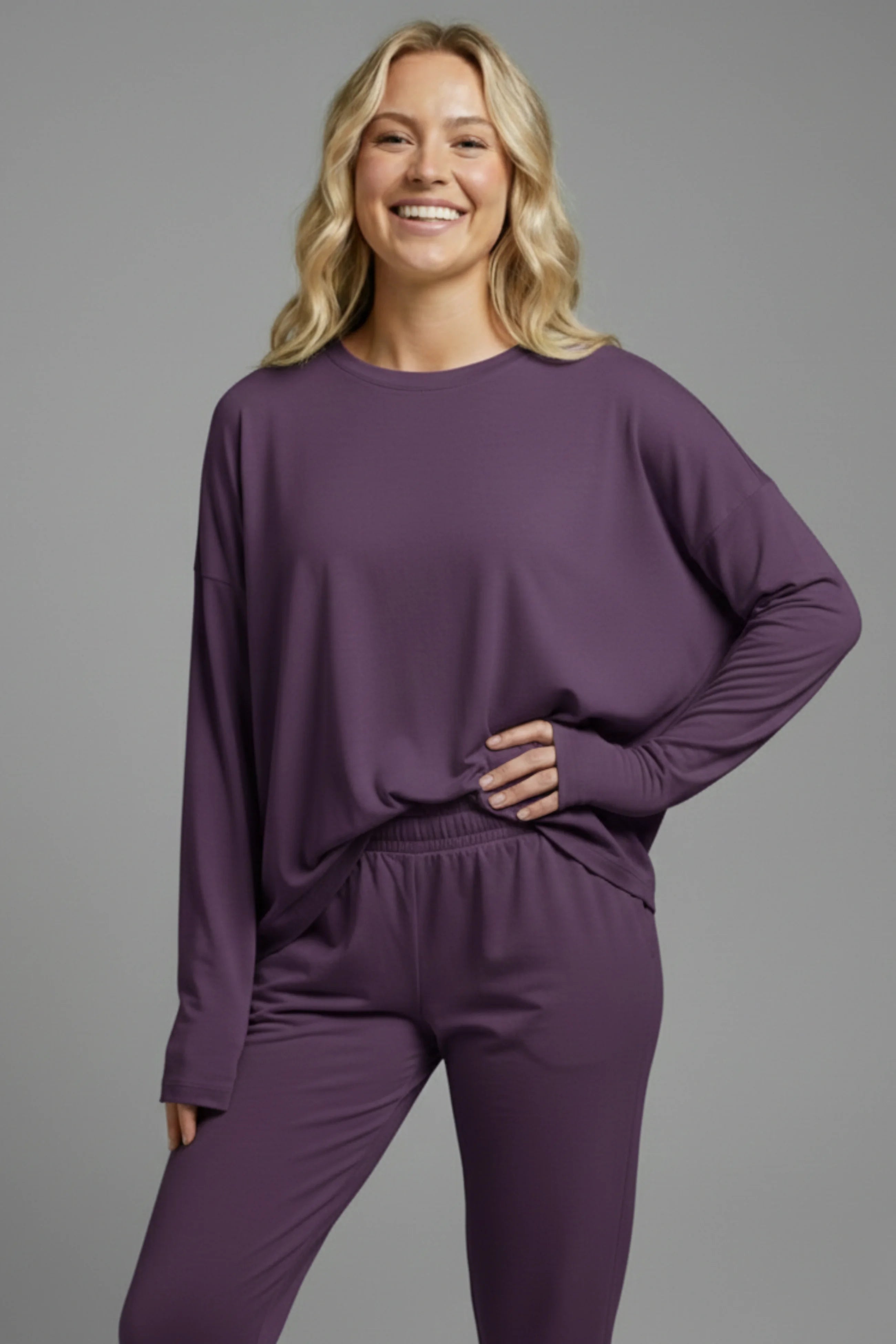LEWAIR's Long Sleeve Performance Top in Midnight Plum – Effortless Oversized Style 2