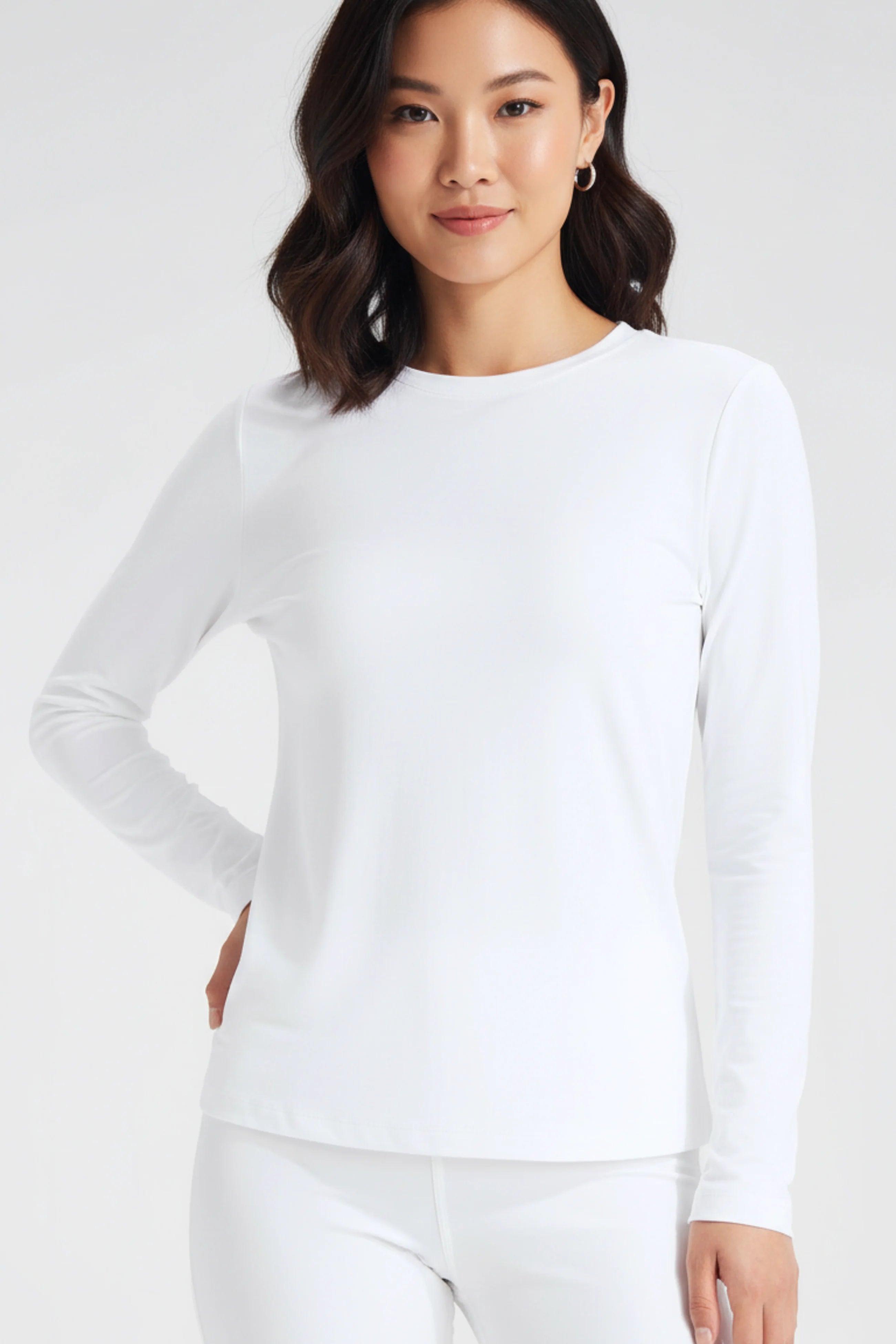 LEWAIR's Long Sleeve Performance Top in White – Effortless Oversized Style