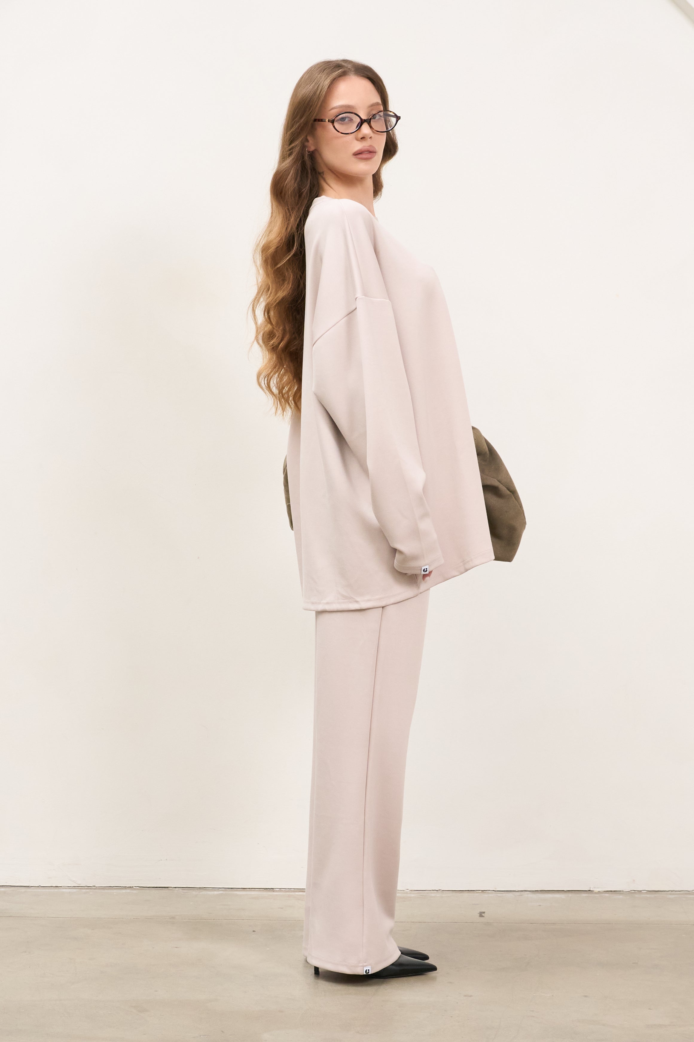 Serena Minimalist Relaxed Fit Rayon Set – Oversized Top & Straight-Leg Pants