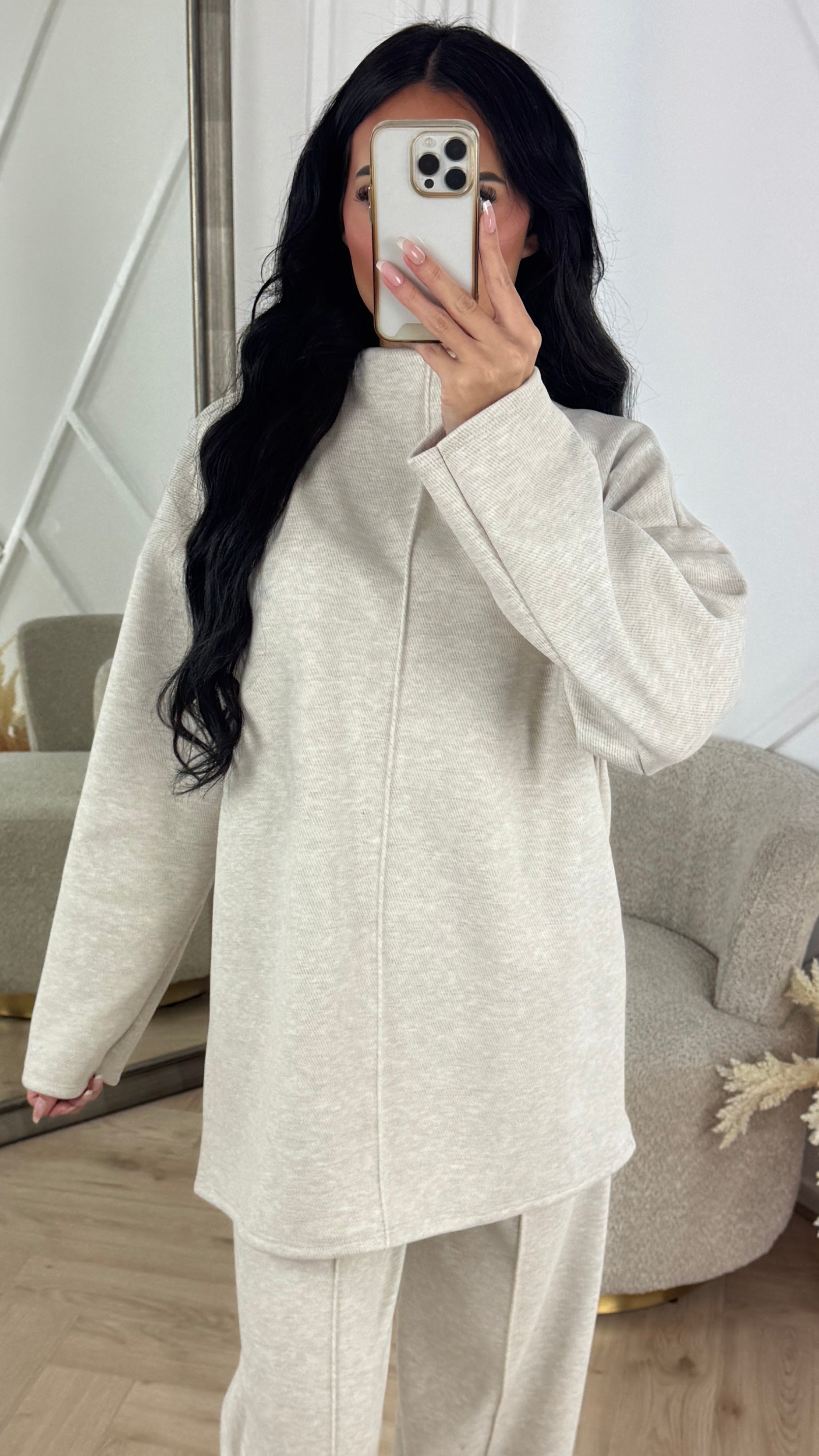 Soft Minimal Two-Piece Fleece Set with High Collar