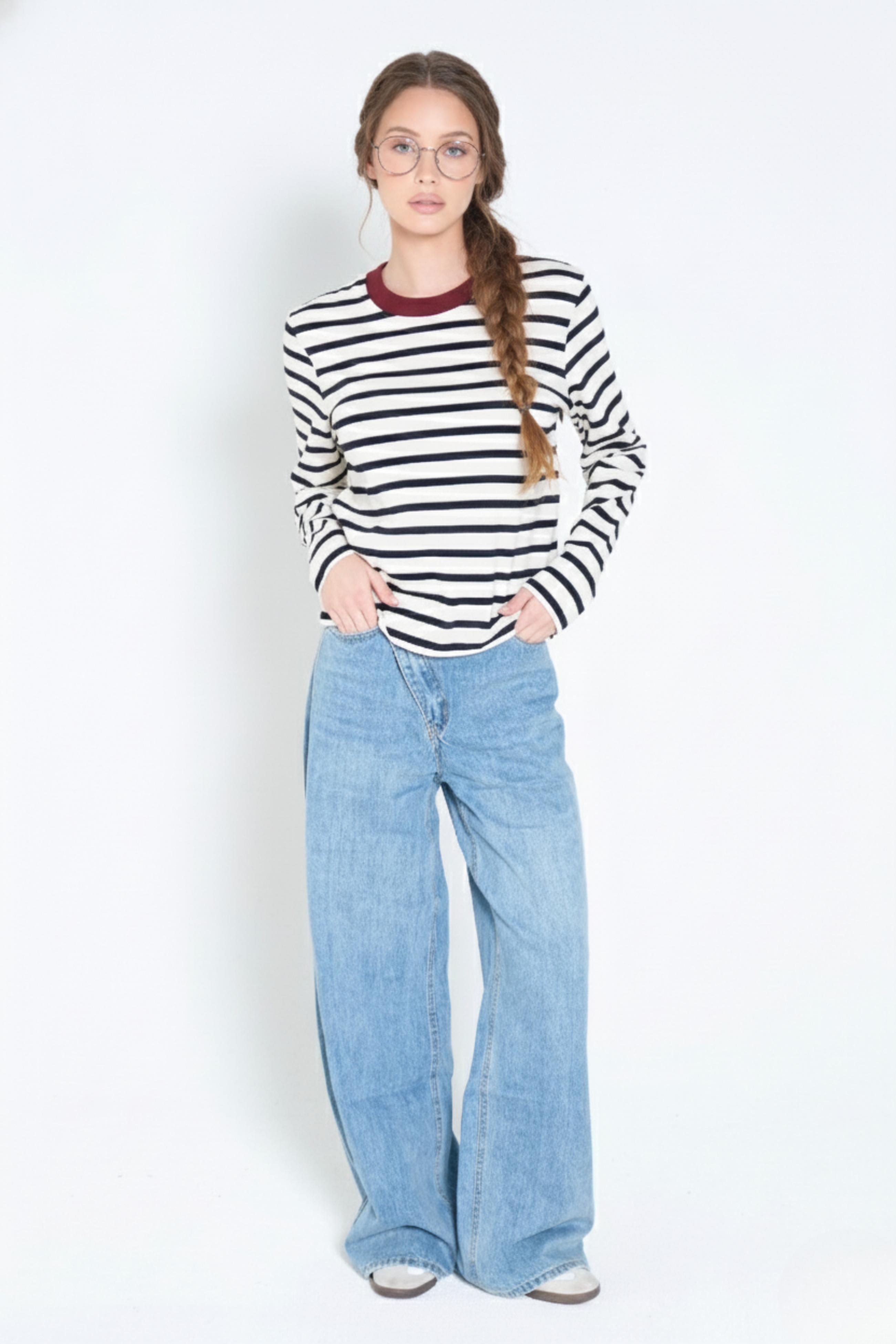 Striped Longsleeve Top – Classic Women’s Knit with Contrasting Neckline 1