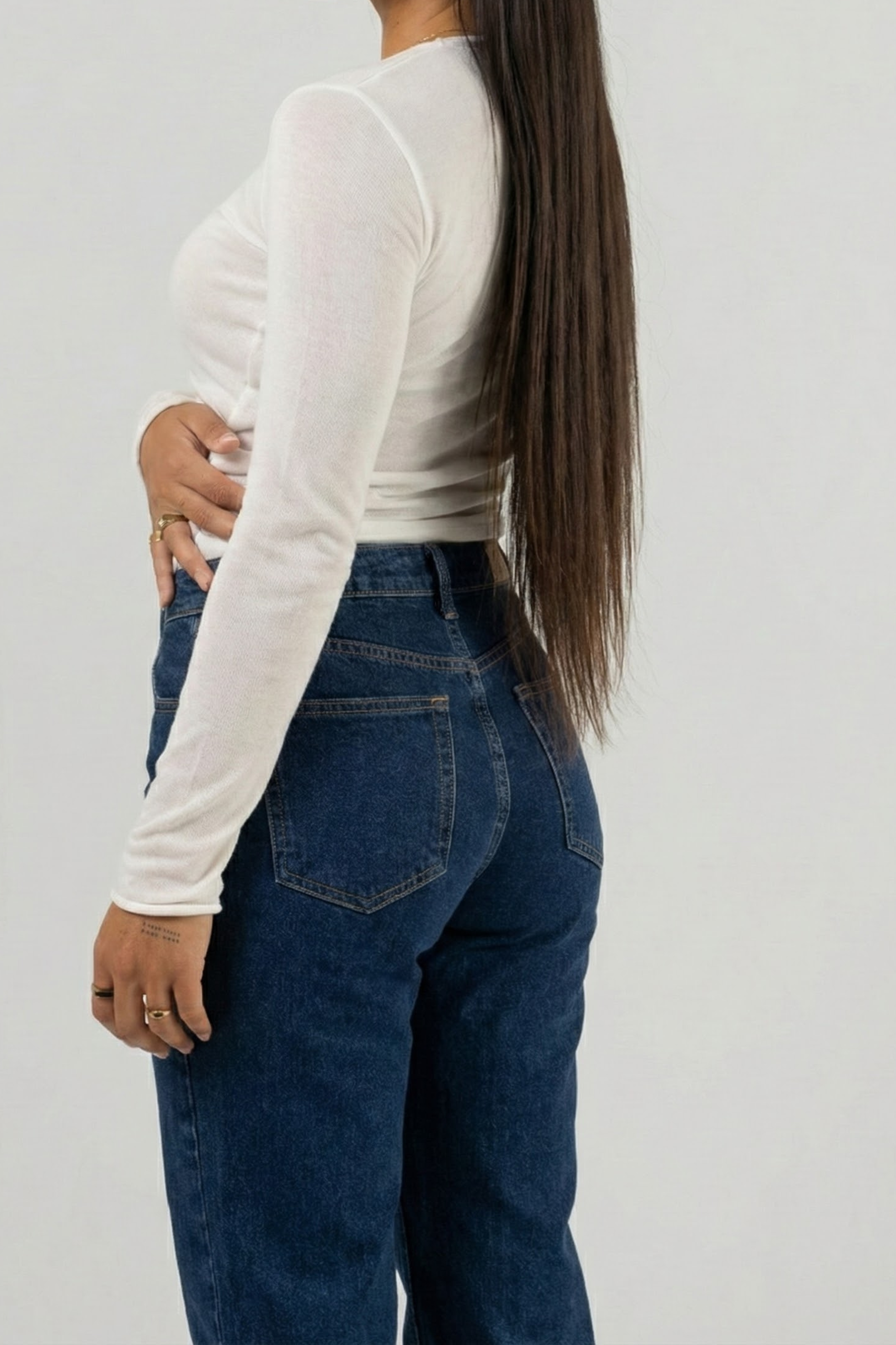 Women’s Body-Hugging Cotton Slim Fit Sweater – Second-Skin Feel with Seamless Finish 2