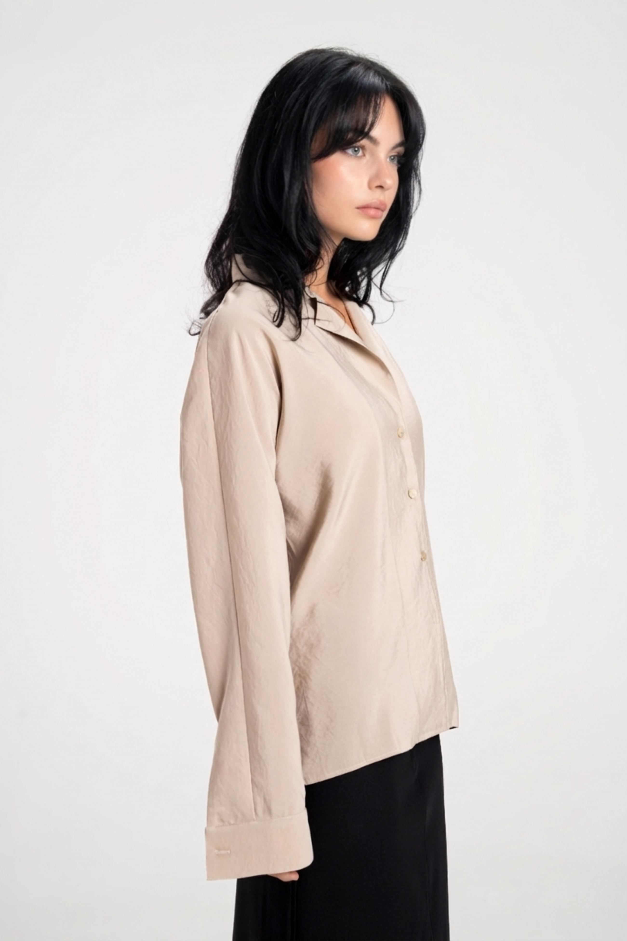 Women’s Relaxed Fit Blouse – Soft, Lightweight Fabric with Modern Tailoring 3