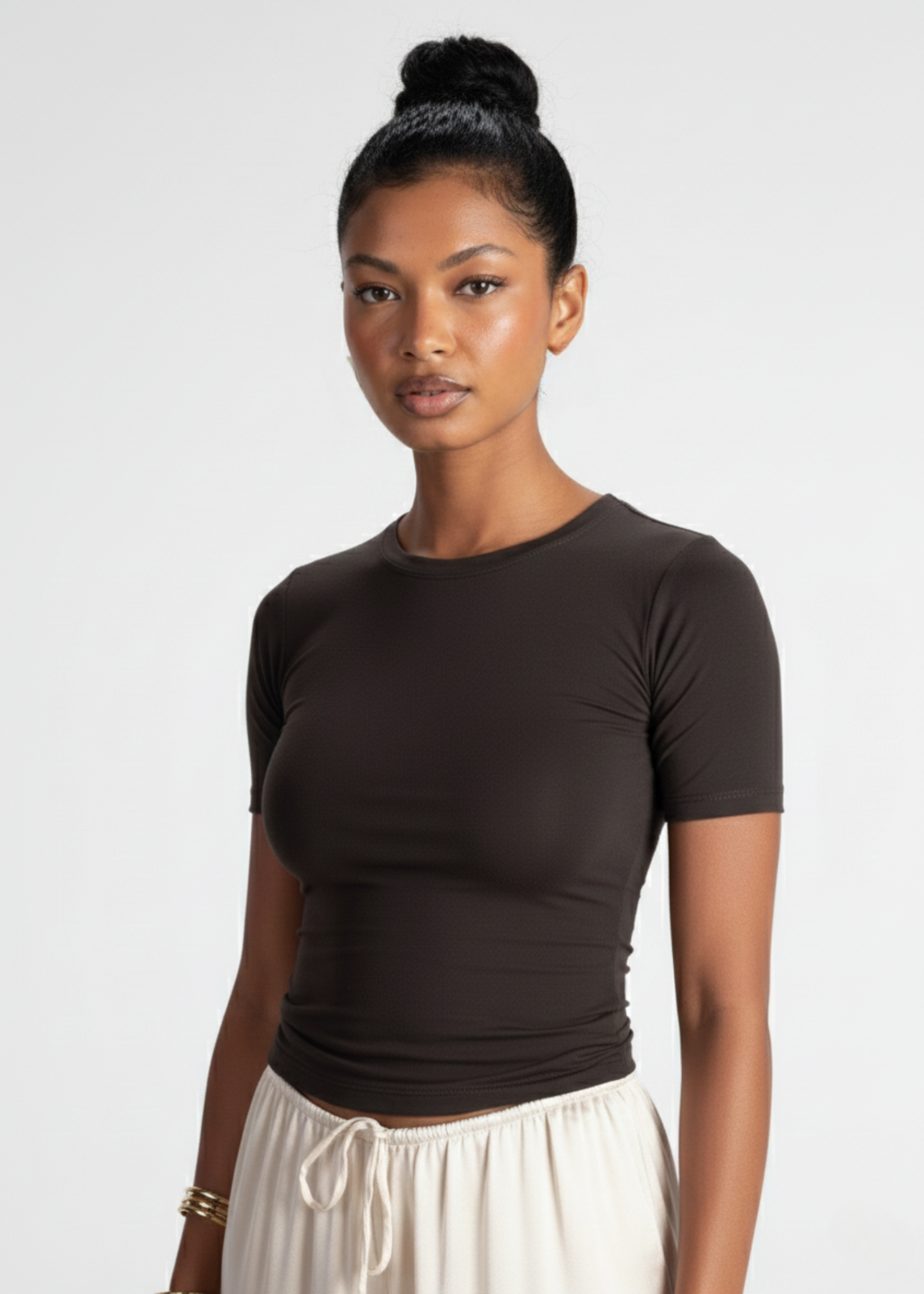 Women’s Ultra-Soft Fitted T-Shirt – Second-Skin Feel & Effortless Sophistication | BROWN 2