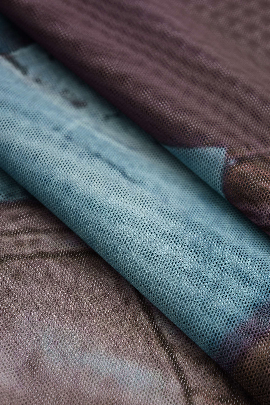 Abstract print mesh round neck short sleeve t-shirt