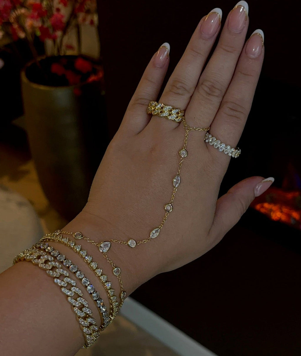 Dafina Hand Chain