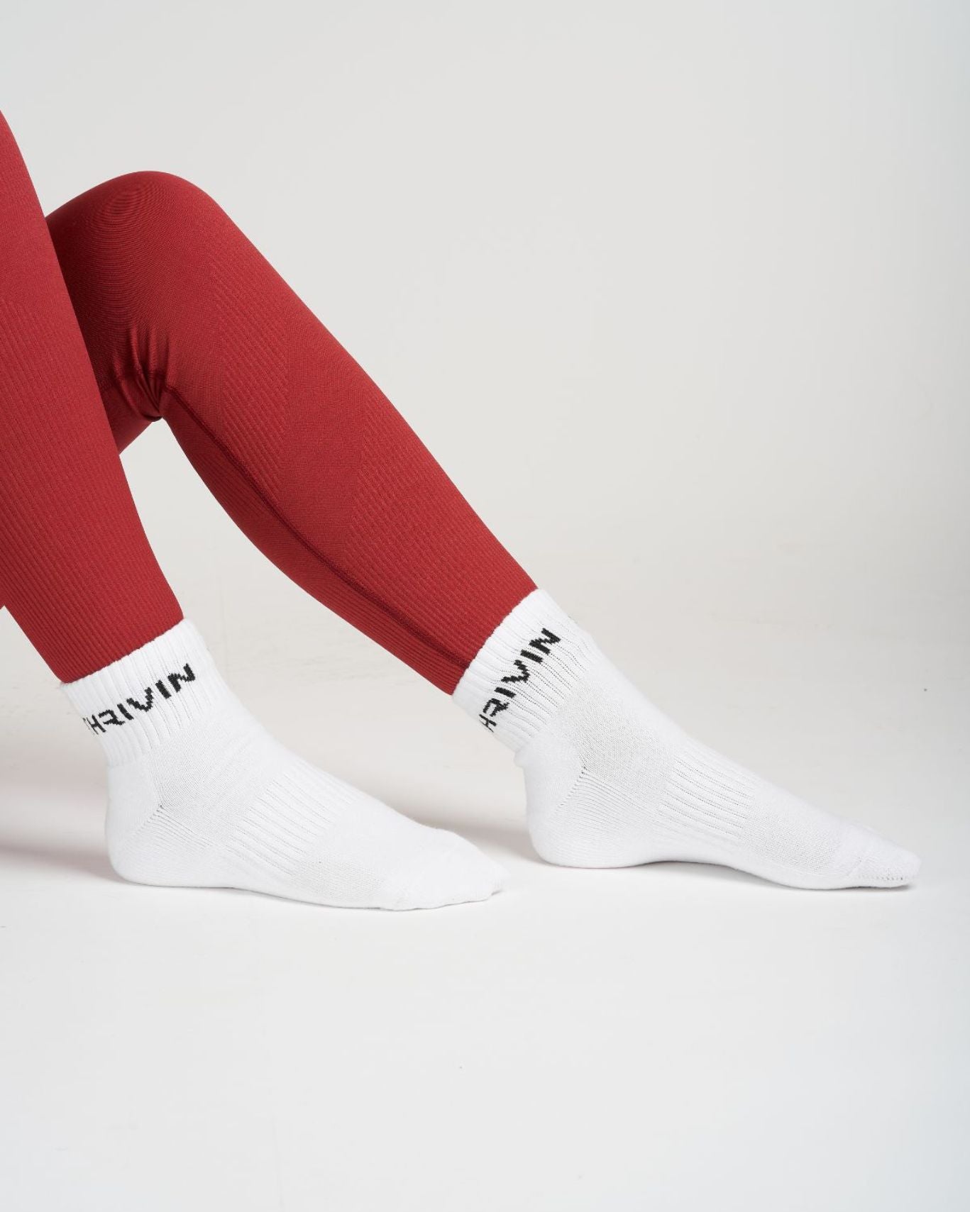 THRIVIN Silk Socks "White"