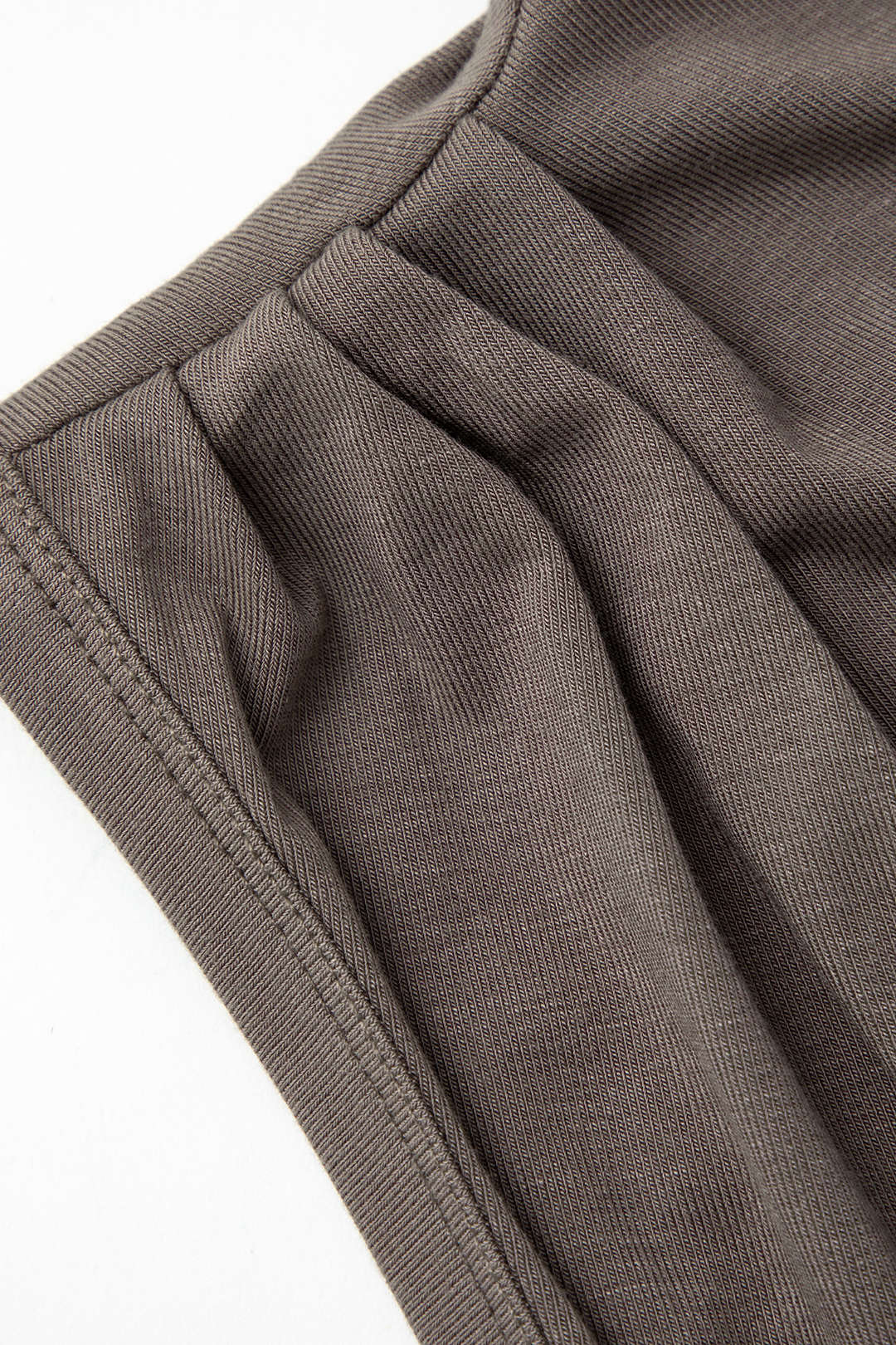 Asymmetric tank top with ruffles 