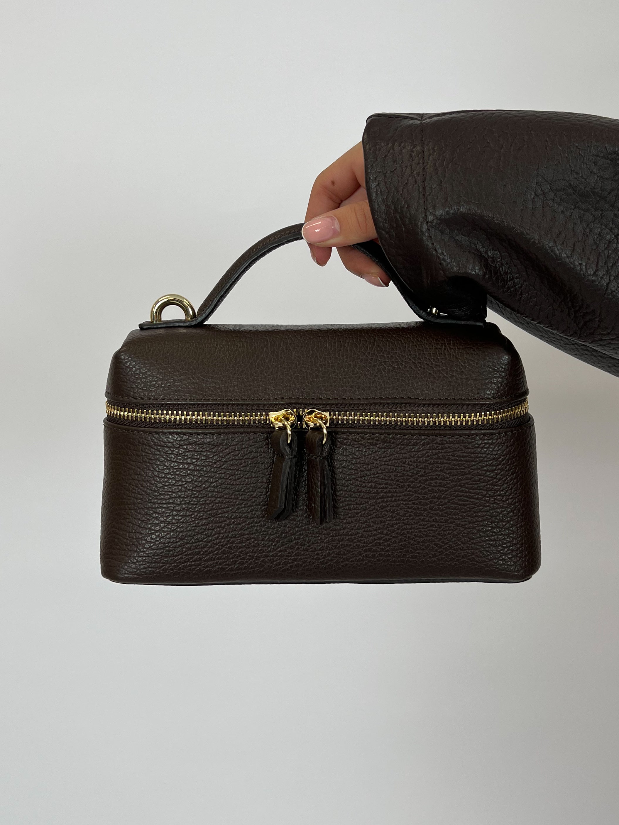 Designer Leather Handbag – Everyday Women’s Bag