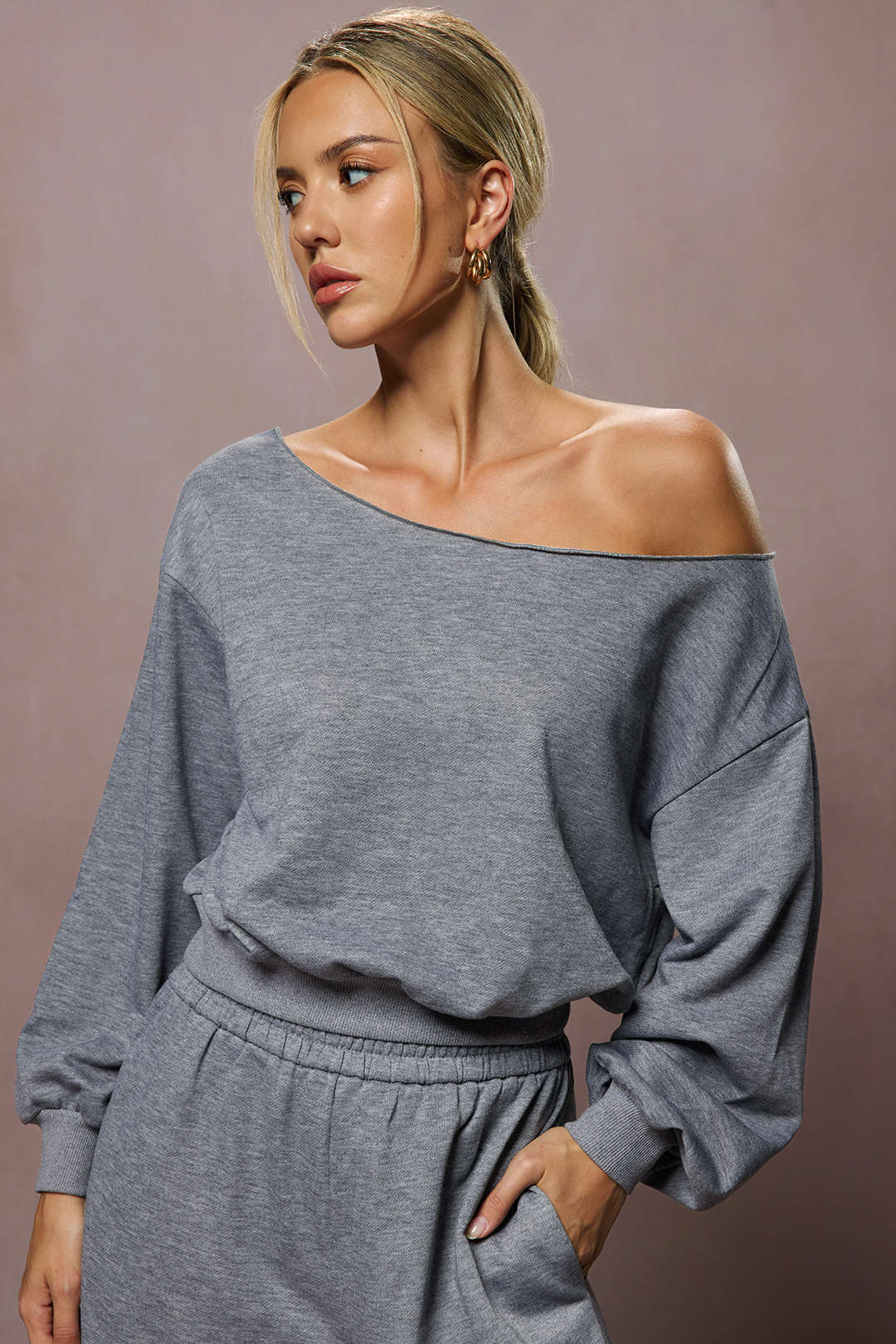 Asymmetric top and pants set