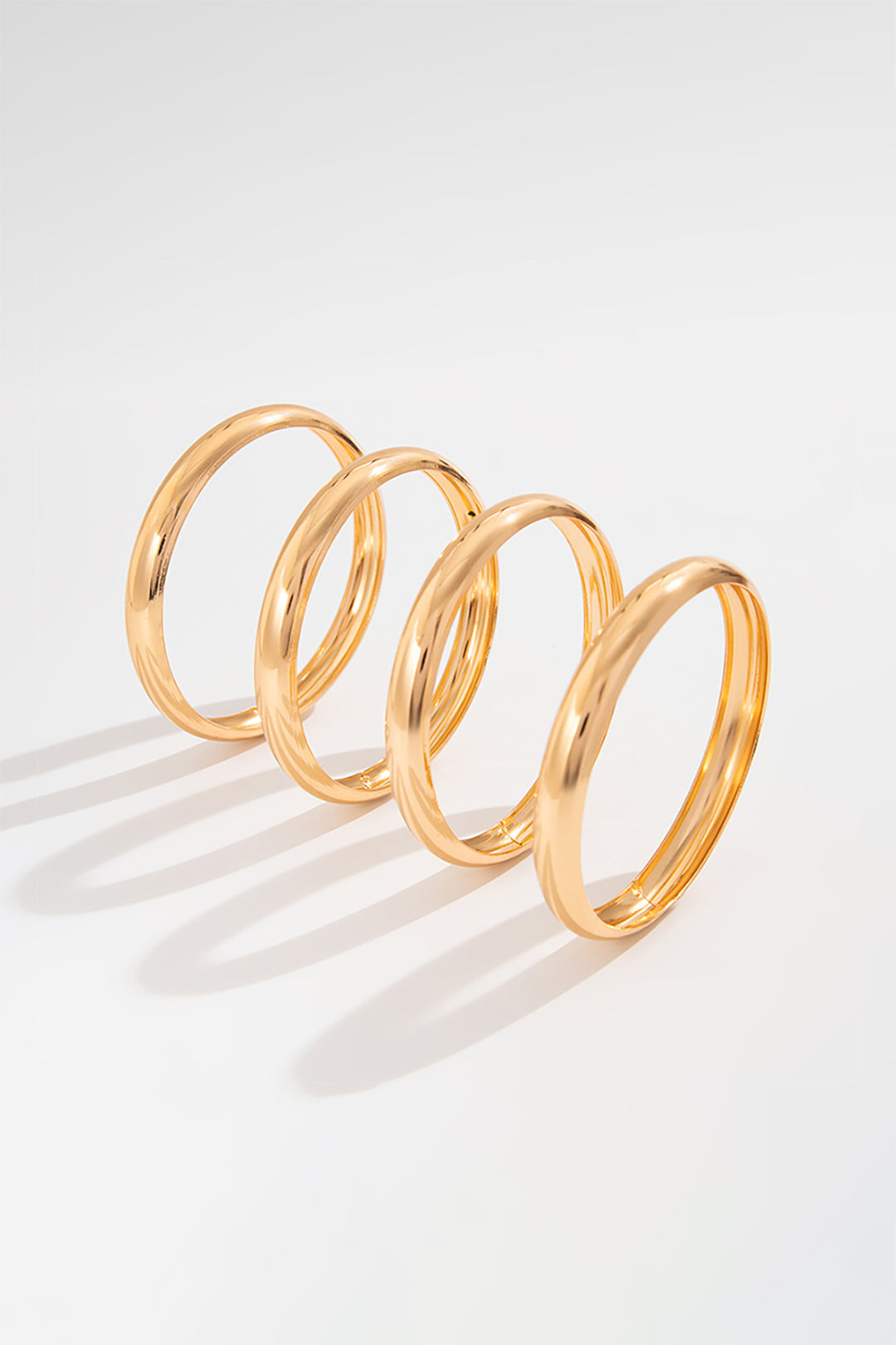 4 pc smooth simple shape braceletet set 