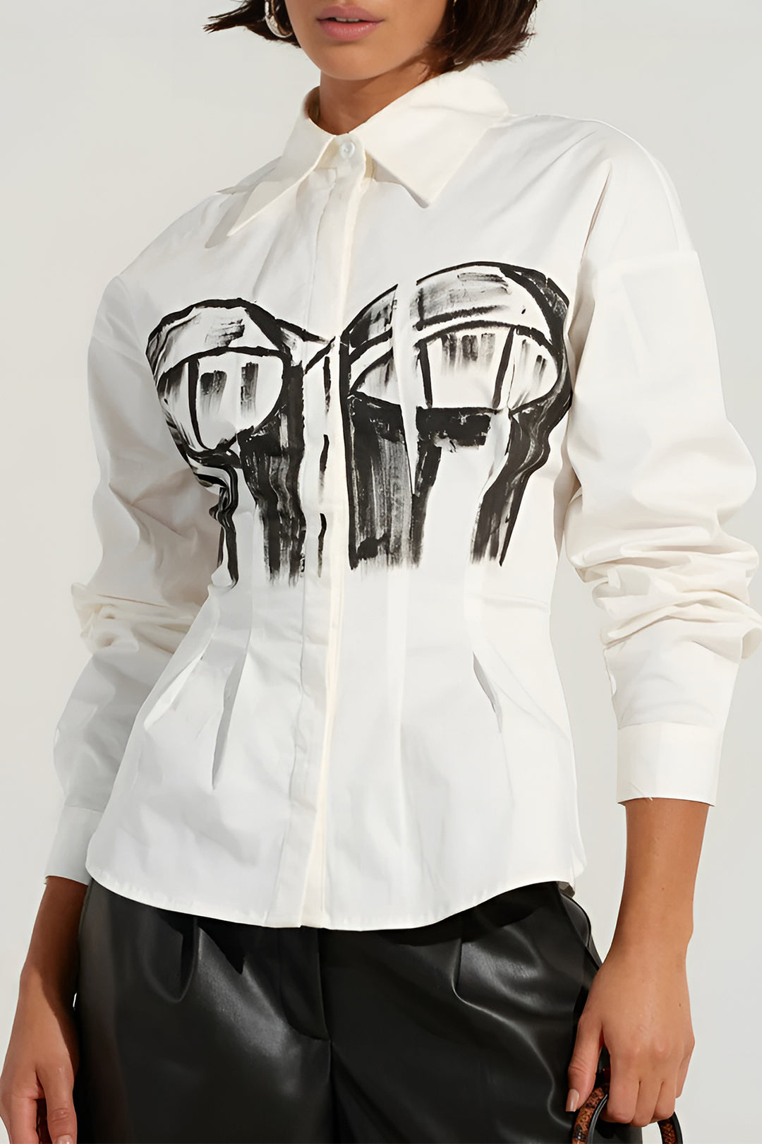 Long-sleeved shirt with abstract print 