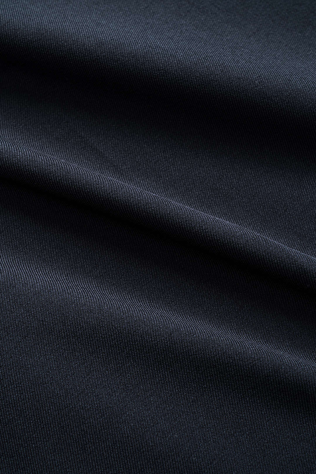 Asymmetrical leg trousers 