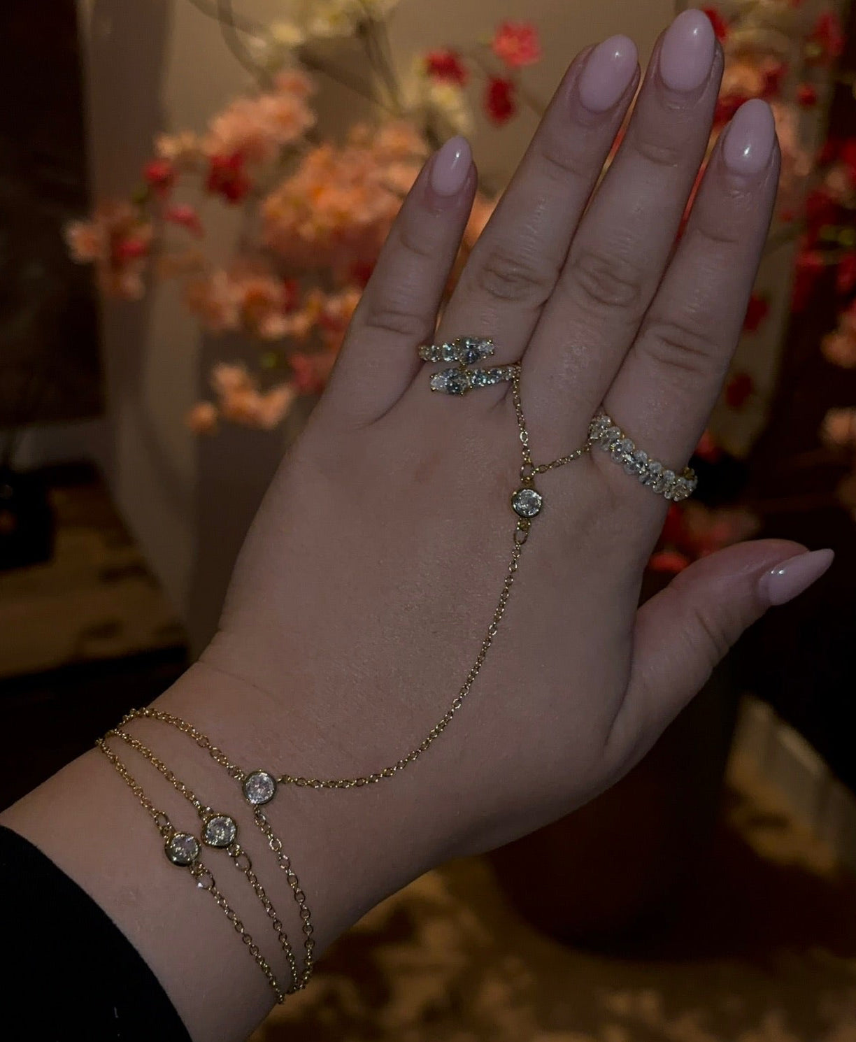 Vera Hand Chain
