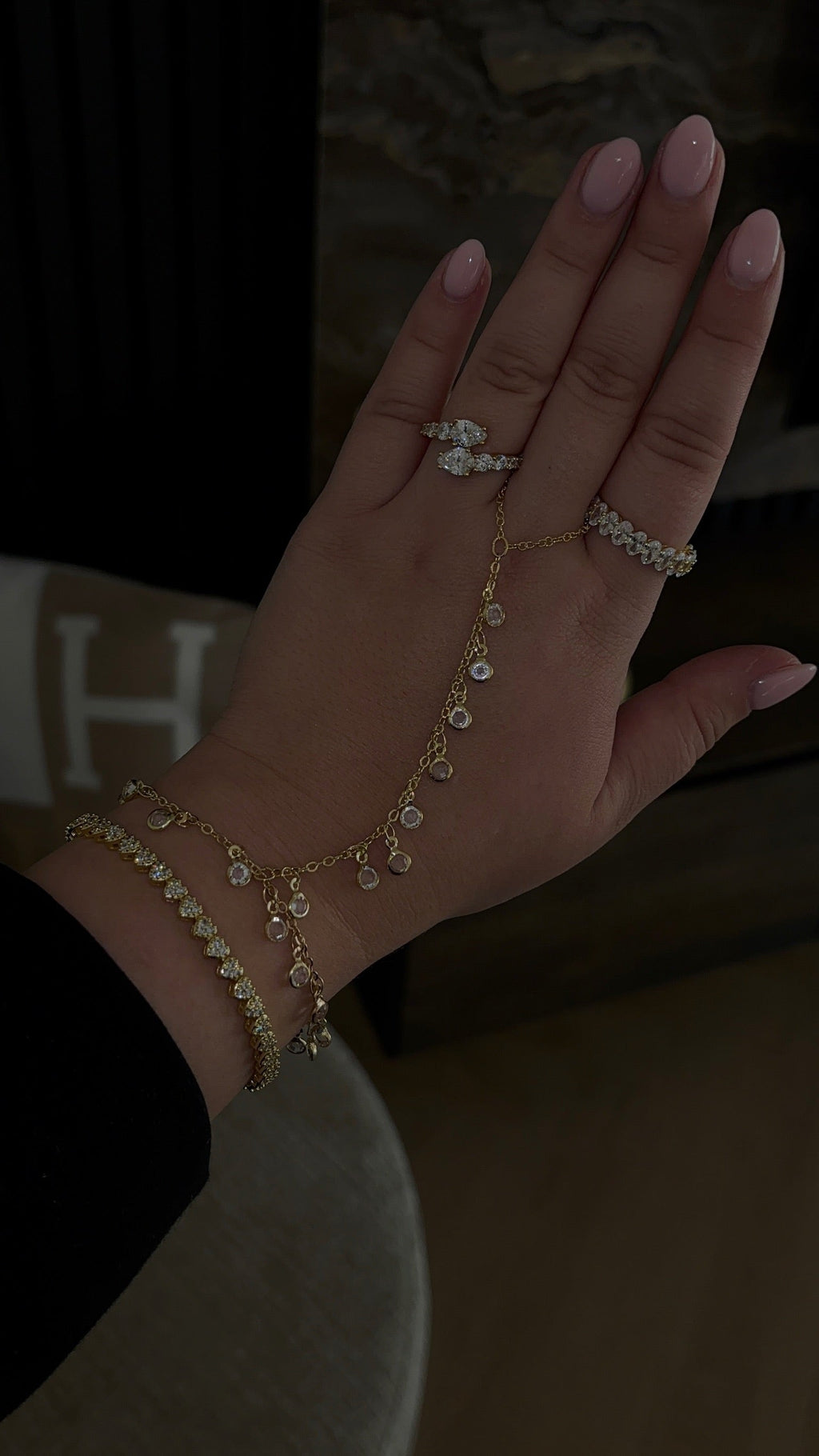 Sola Hand Chain