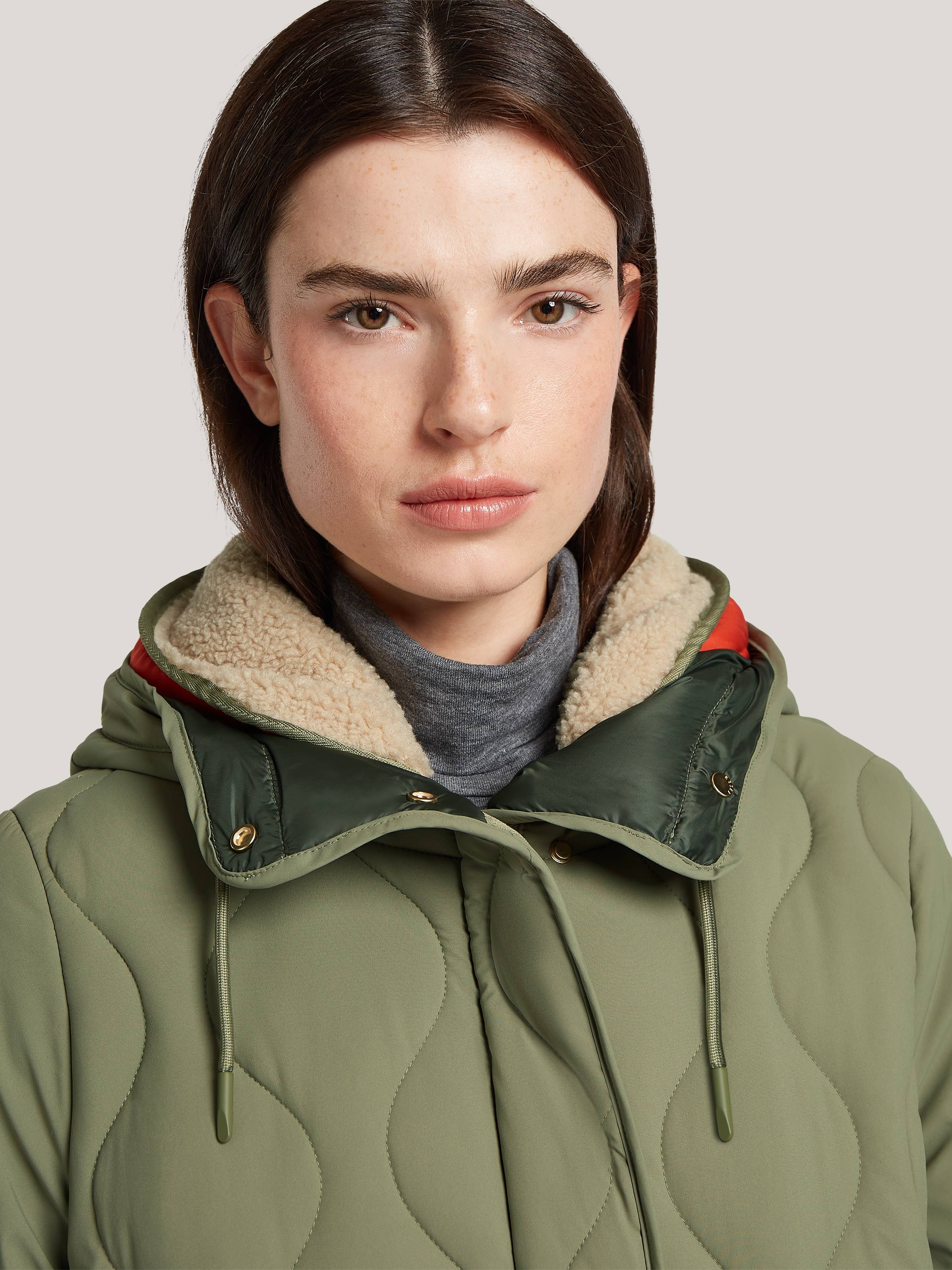 Lightweight Matte Fabric Puffer Jacket – Stylish & Comfortable Winter Outerwear