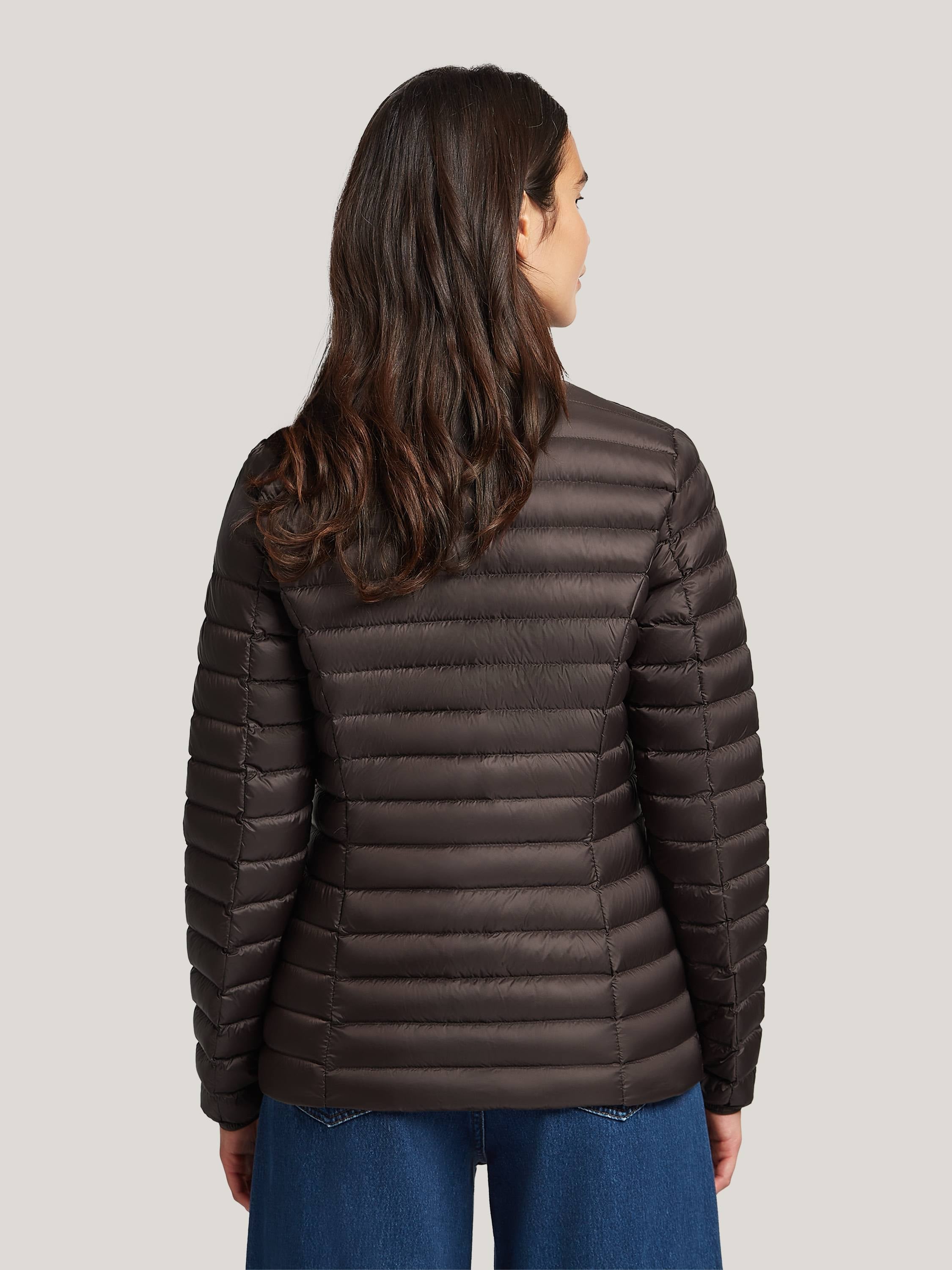 Lightweight Packable Jacket – Travel-Friendly & Versatile Outerwear