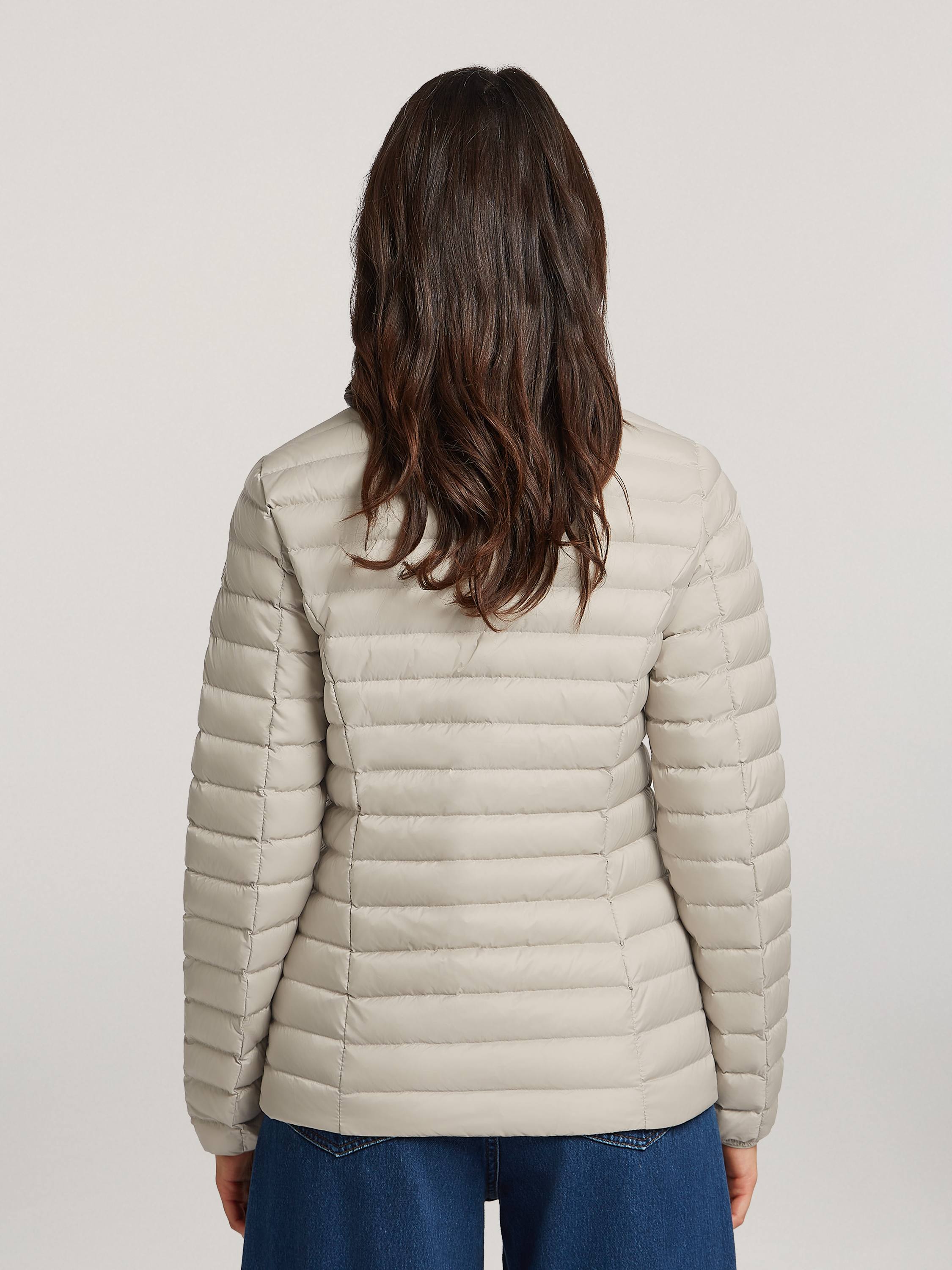 Lightweight Packable Jacket – Travel-Friendly & Versatile Outerwear