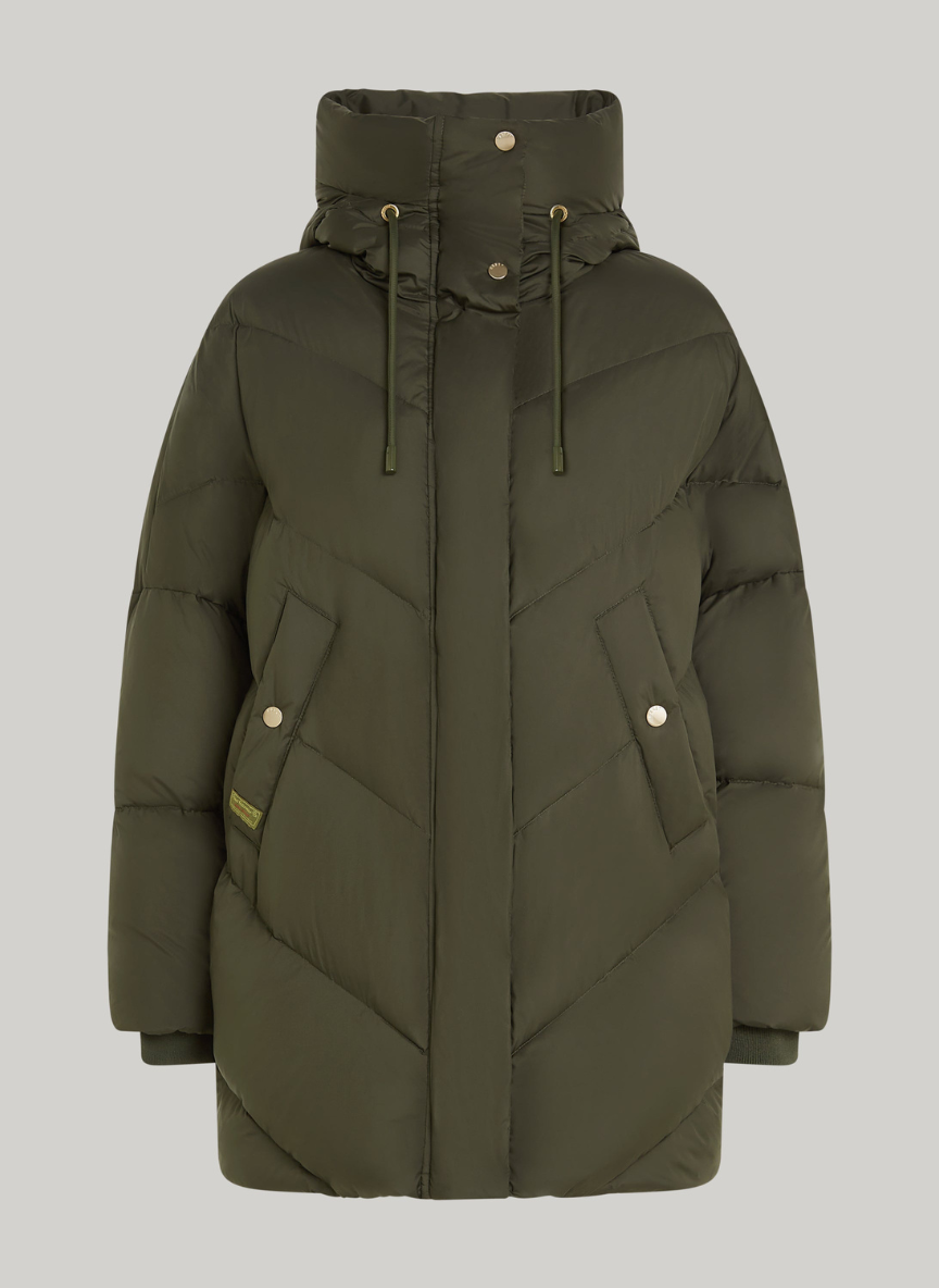 Cape-Style Oversized Puffer Jacket – Luxurious Down Insulation & Adjustable Hood 
