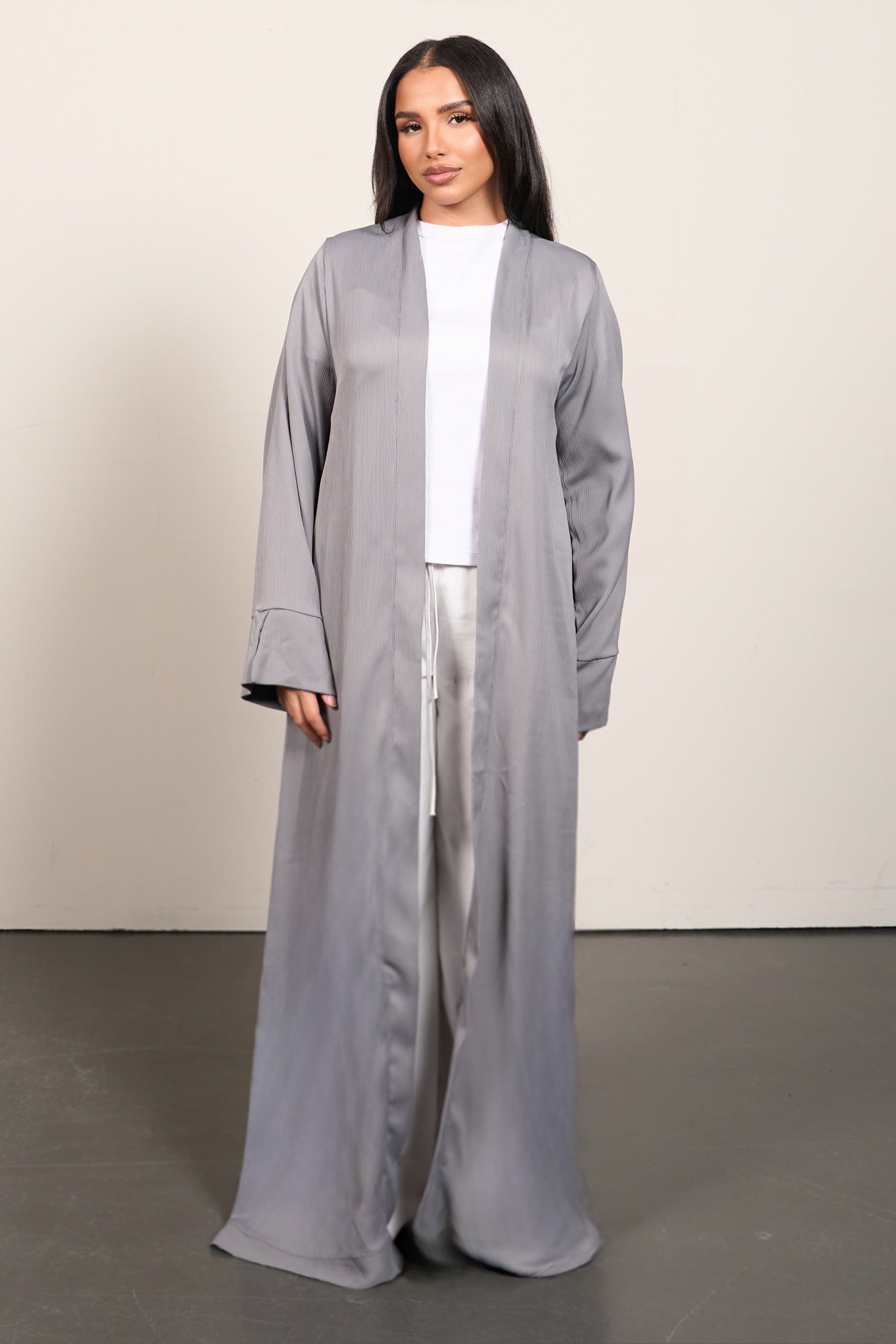 Classic Open Abaya – Textured Stripe Modest Dress