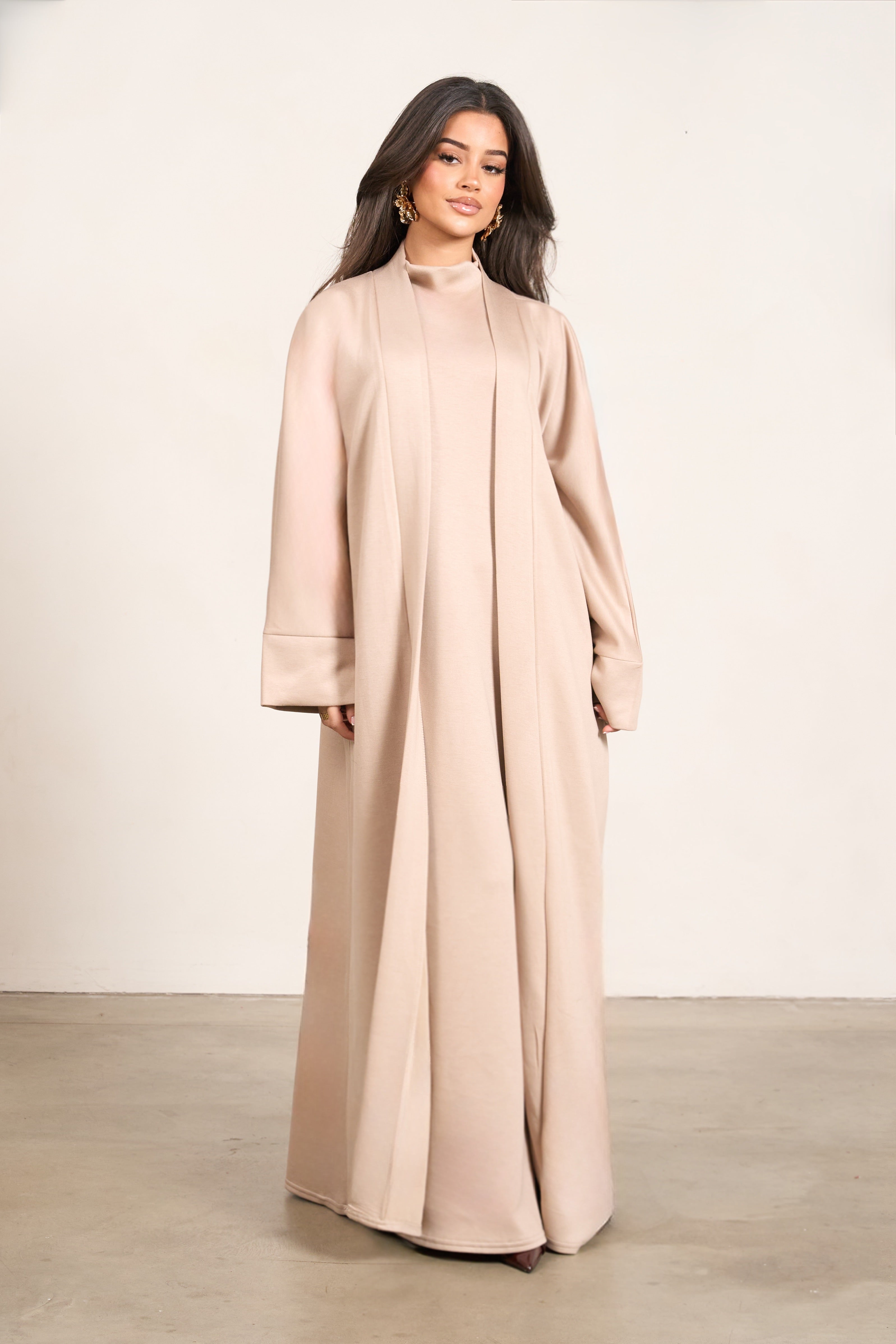 Modest Abaya Set – Elegant Two-Piece Dress Ensemble