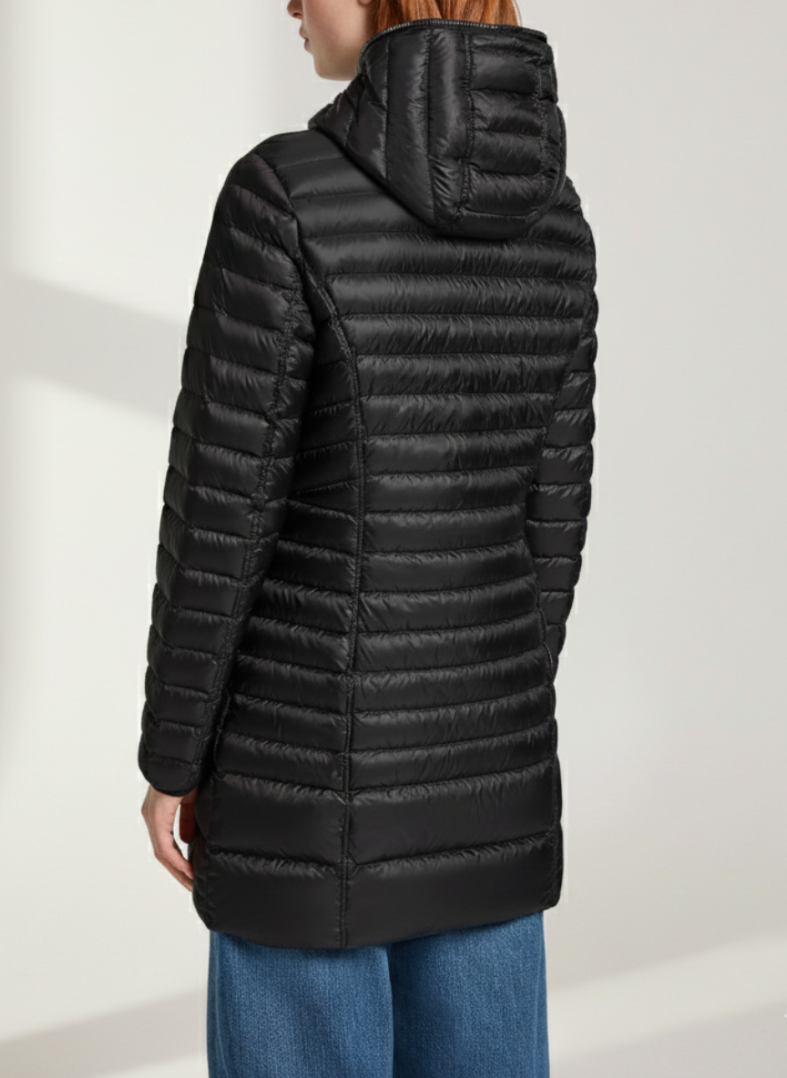 Tallulah's Lightweight Transitional Jacket – Compact & Versatile Outerwear for Travel | BLACK 3