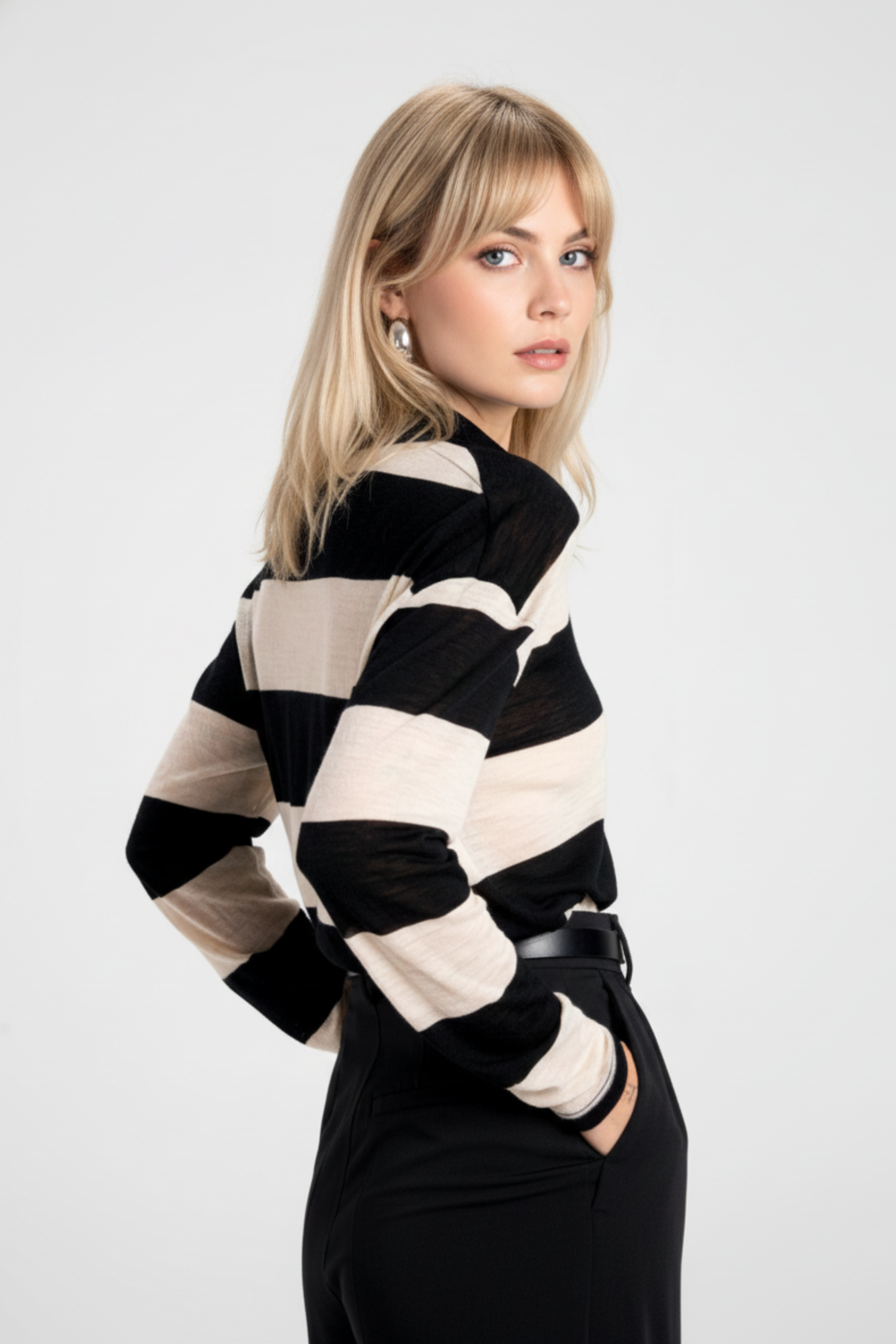Women’s Wool Pullover with Polo Collar – Horizontal Stripes and Relaxed Fit 2
