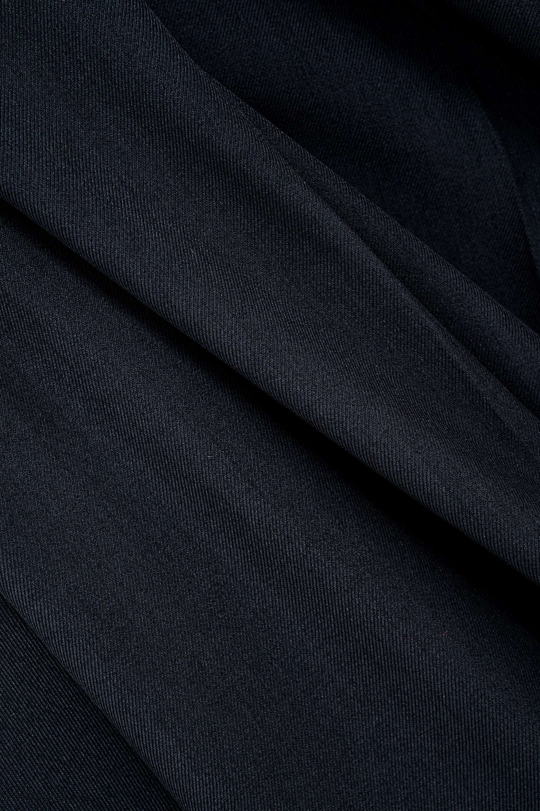 Asymmetrical leg trousers 