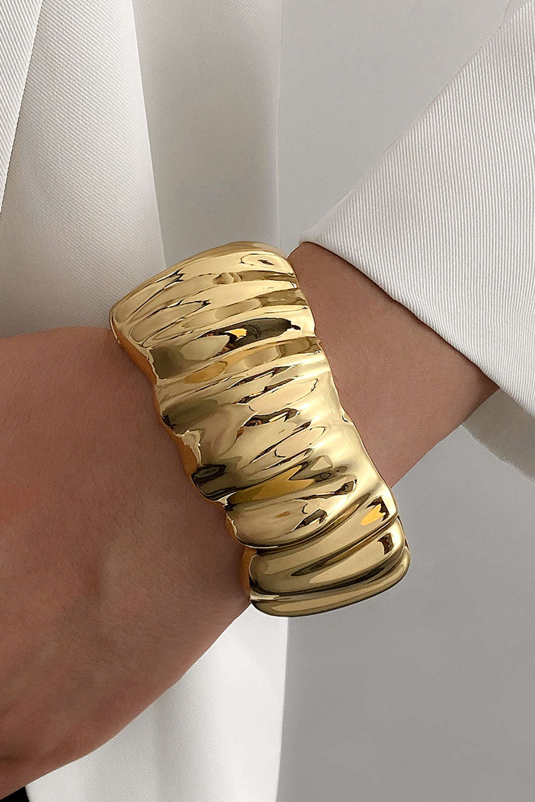 Alloy Irregular Wrinkled Bracelet 